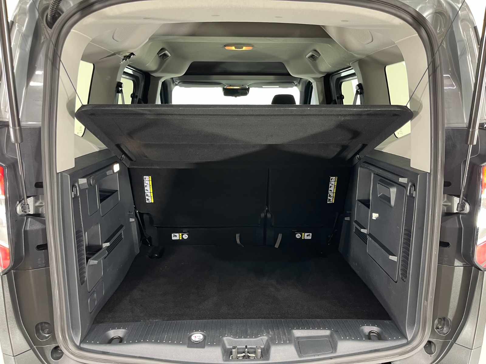 Ford Tourneo Courier Kombi 1.5 EcoBlue Deluxe - 2025 - Detay