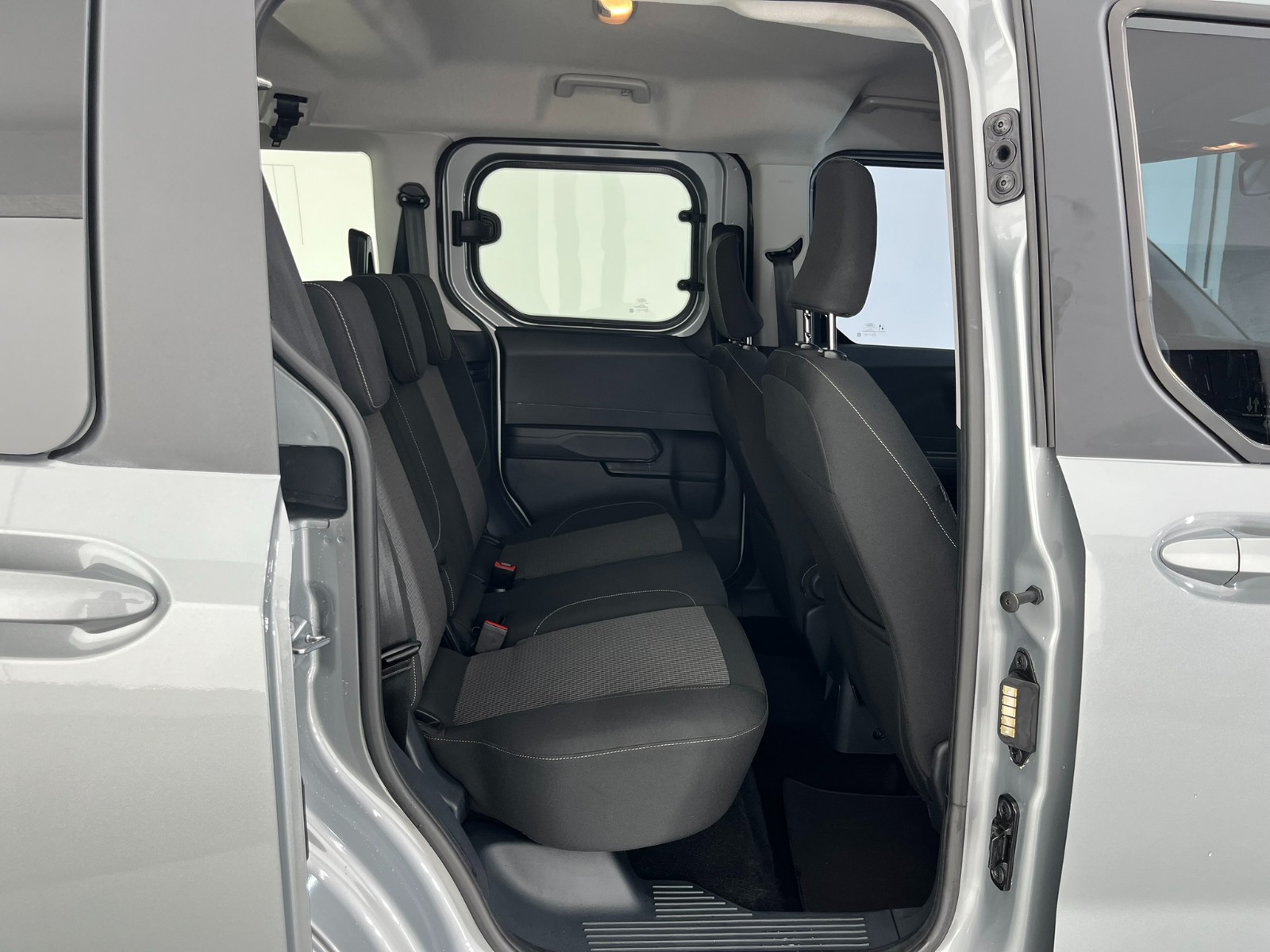 Ford Tourneo Courier Kombi 1.5 EcoBlue Deluxe - 2025 - Detay