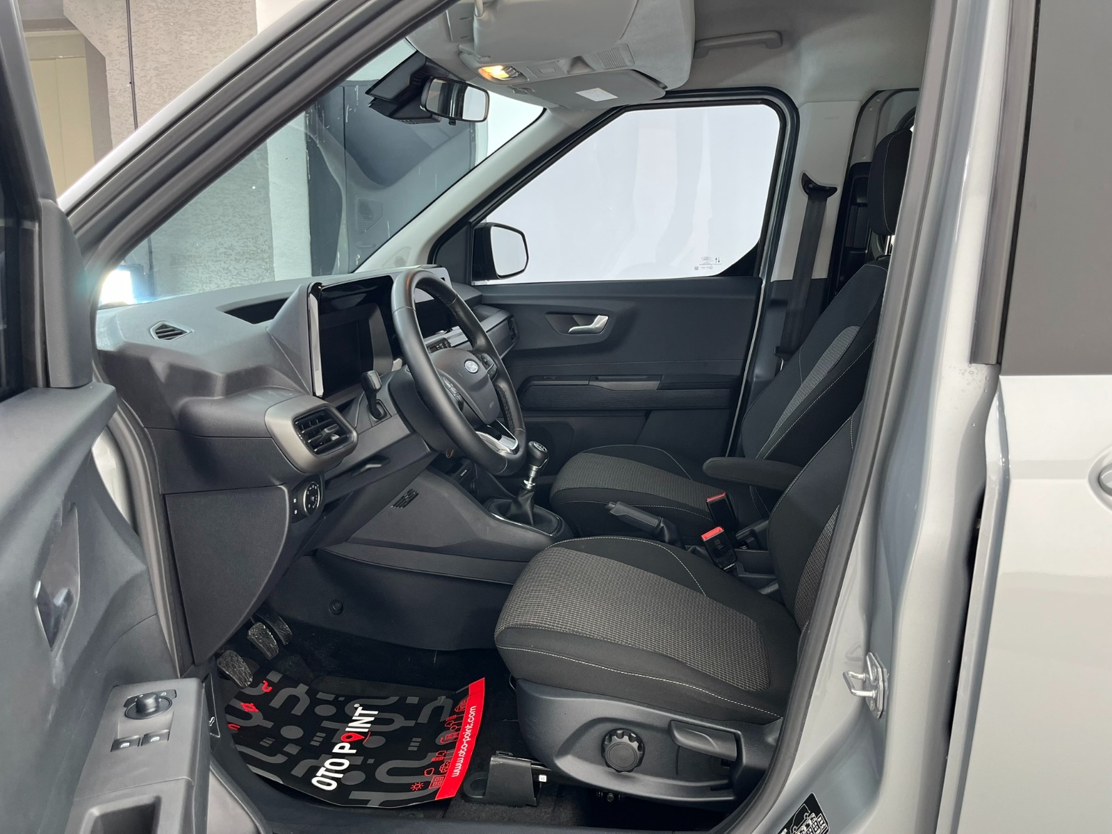 Ford Tourneo Courier Kombi 1.5 EcoBlue Deluxe - 2025 - Detay