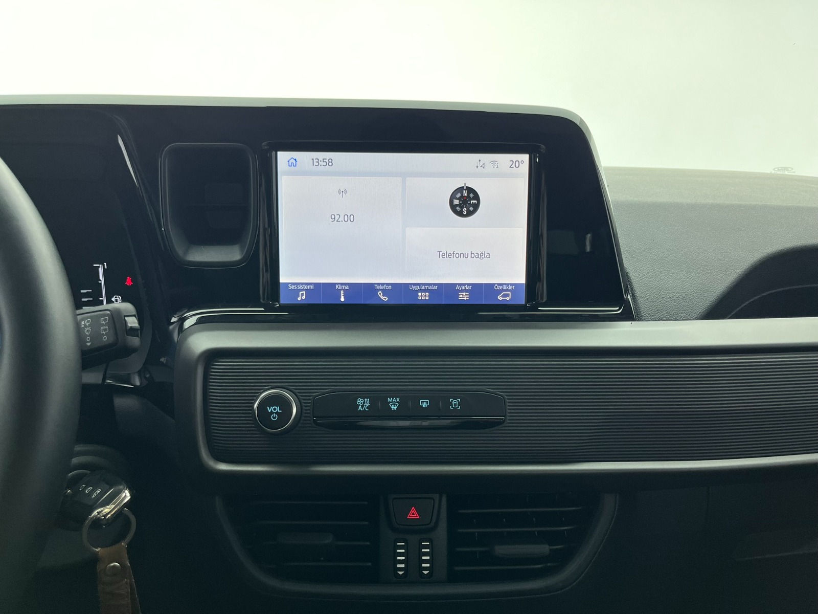 Ford Tourneo Courier Kombi 1.5 EcoBlue Deluxe - 2025 - Detay