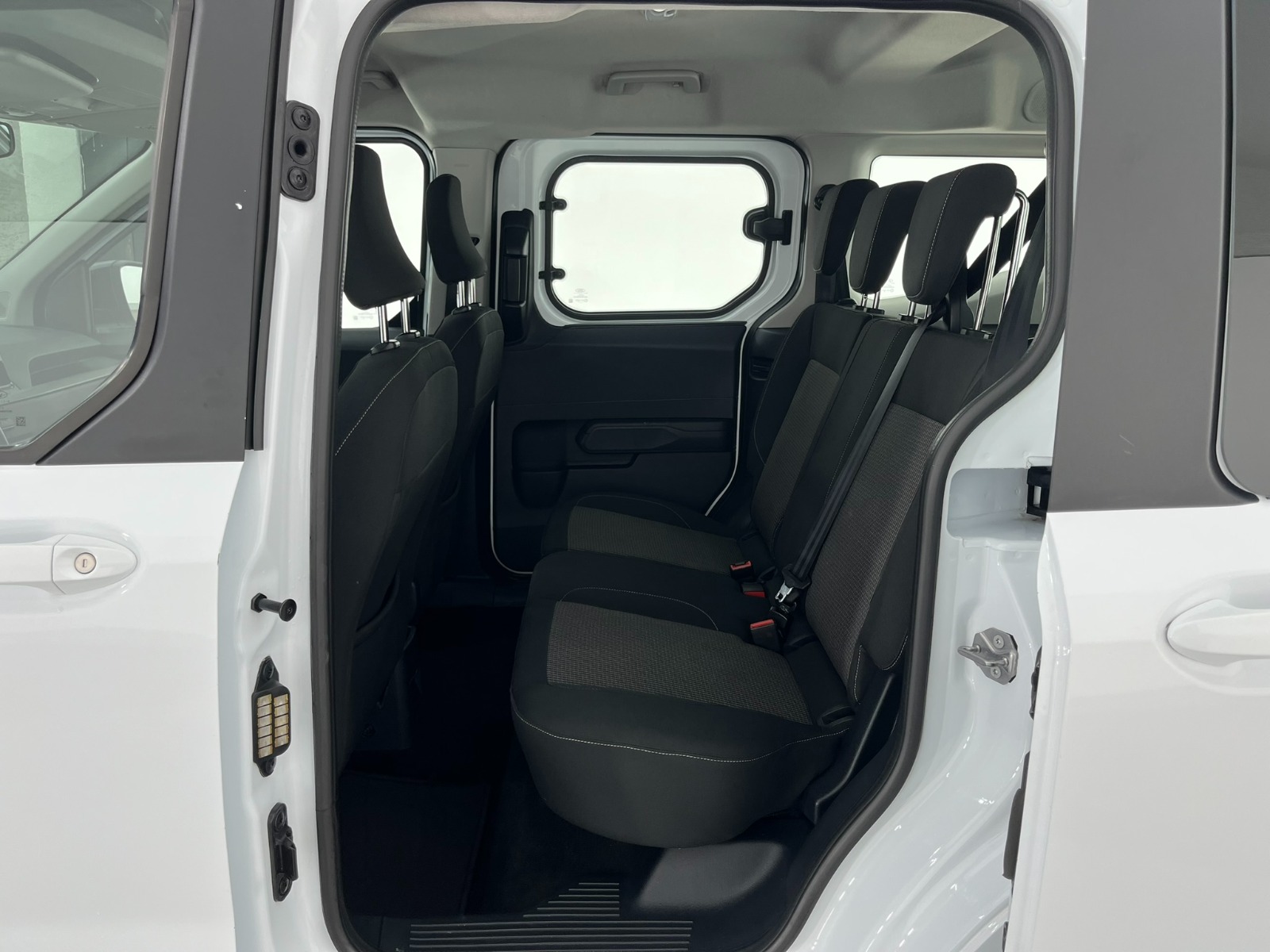 Ford Tourneo Courier Kombi 1.5 EcoBlue Deluxe - 2024 - Detay