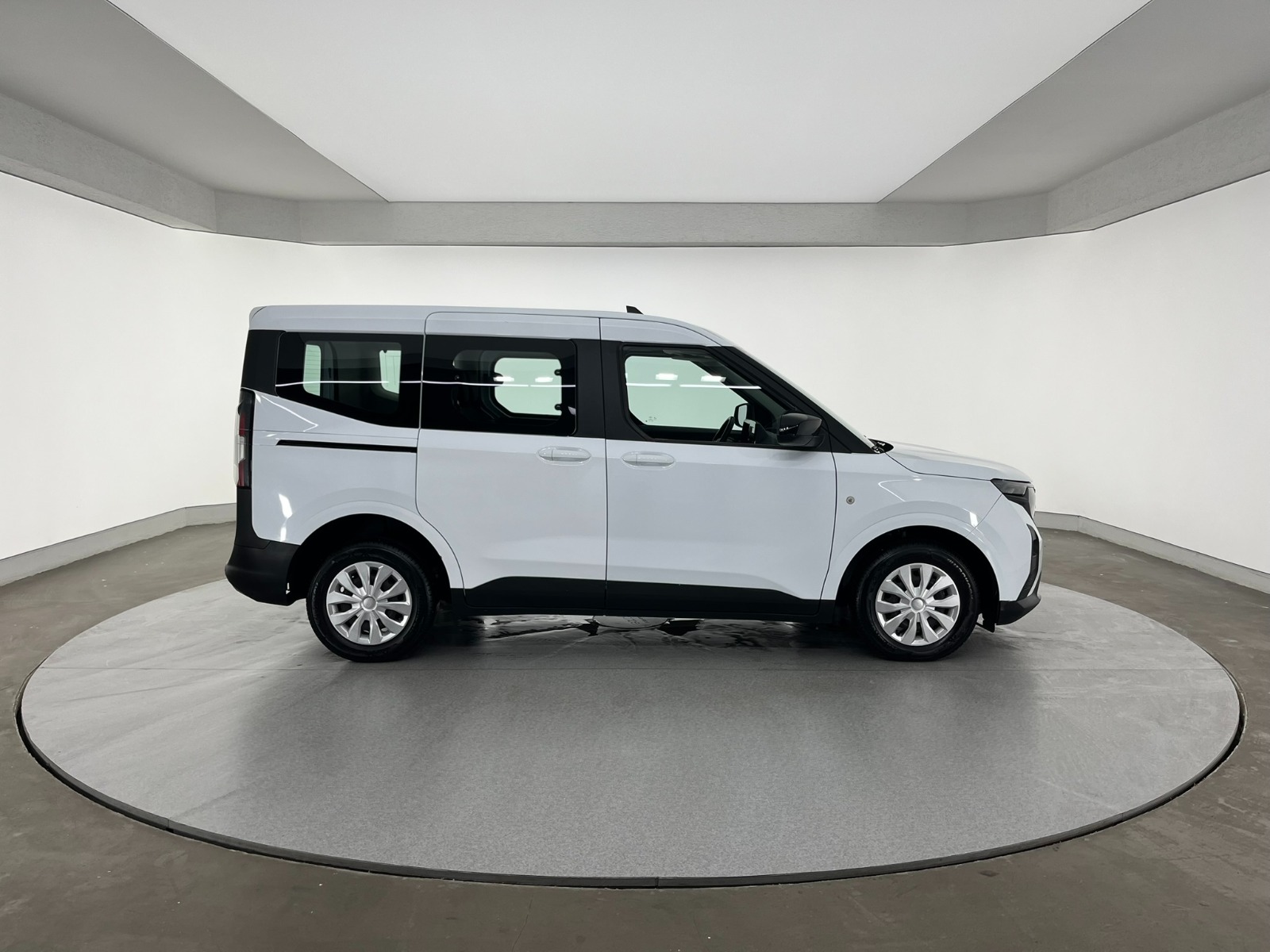 Ford Tourneo Courier Kombi 1.5 EcoBlue Deluxe - 2024 - Detay