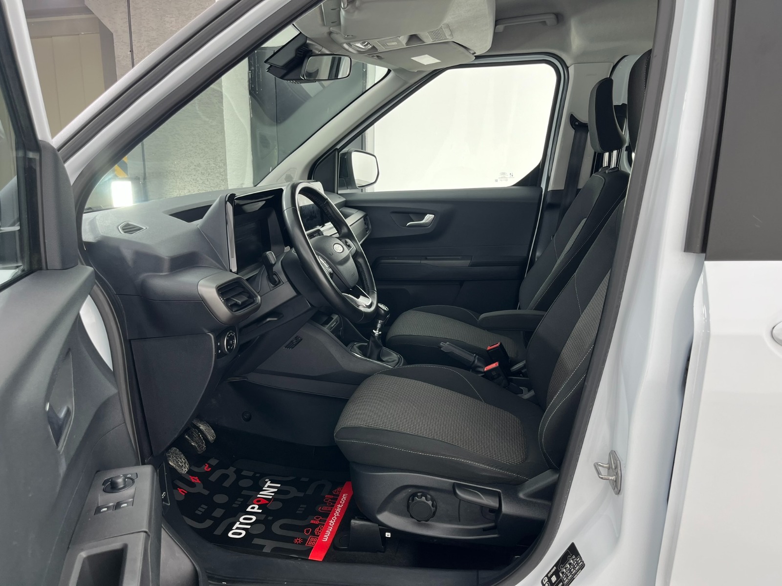 Ford Tourneo Courier Kombi 1.5 EcoBlue Deluxe - 2024 - Detay