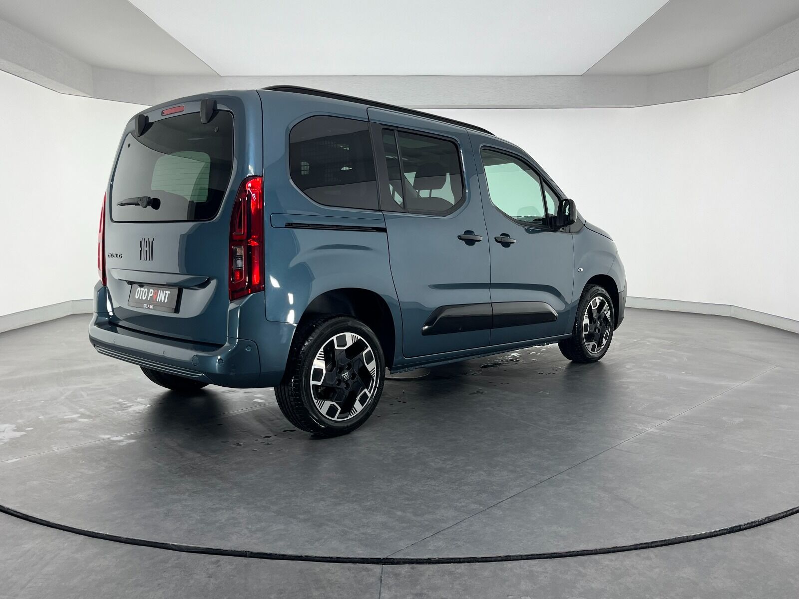 Fiat Doblo Combi 1.5 BlueHDİ Premio Plus - 2025 - Detay