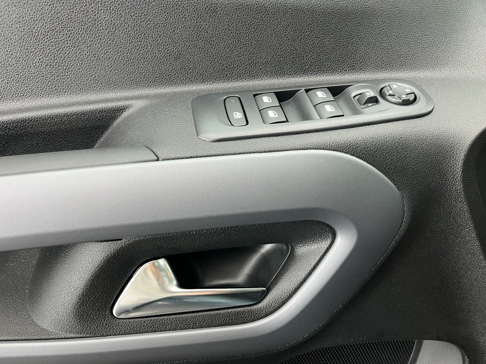 Fiat Doblo Combi 1.5 BlueHDİ Premio Plus - 2025 - Detay