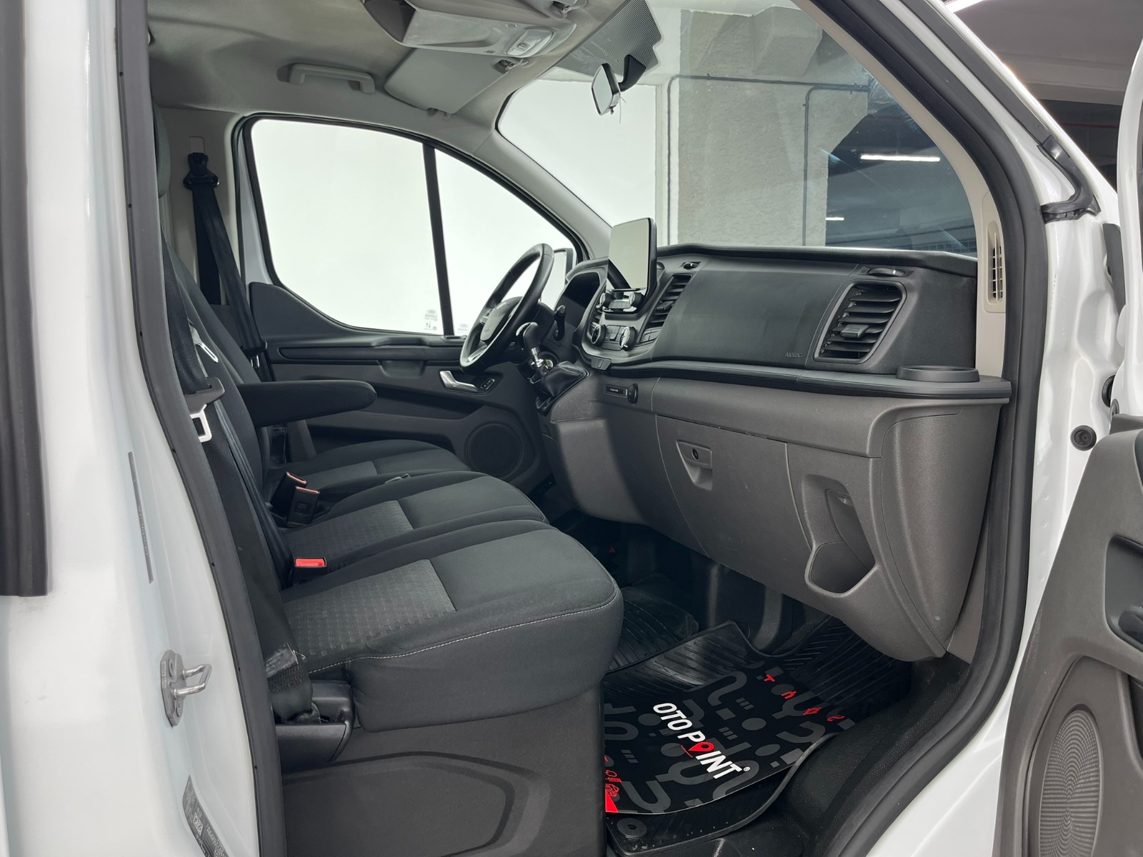 Ford Transit Custom Kombi 2.0 EcoBlue Upgrade 320 L Delux - 2023 - Detay