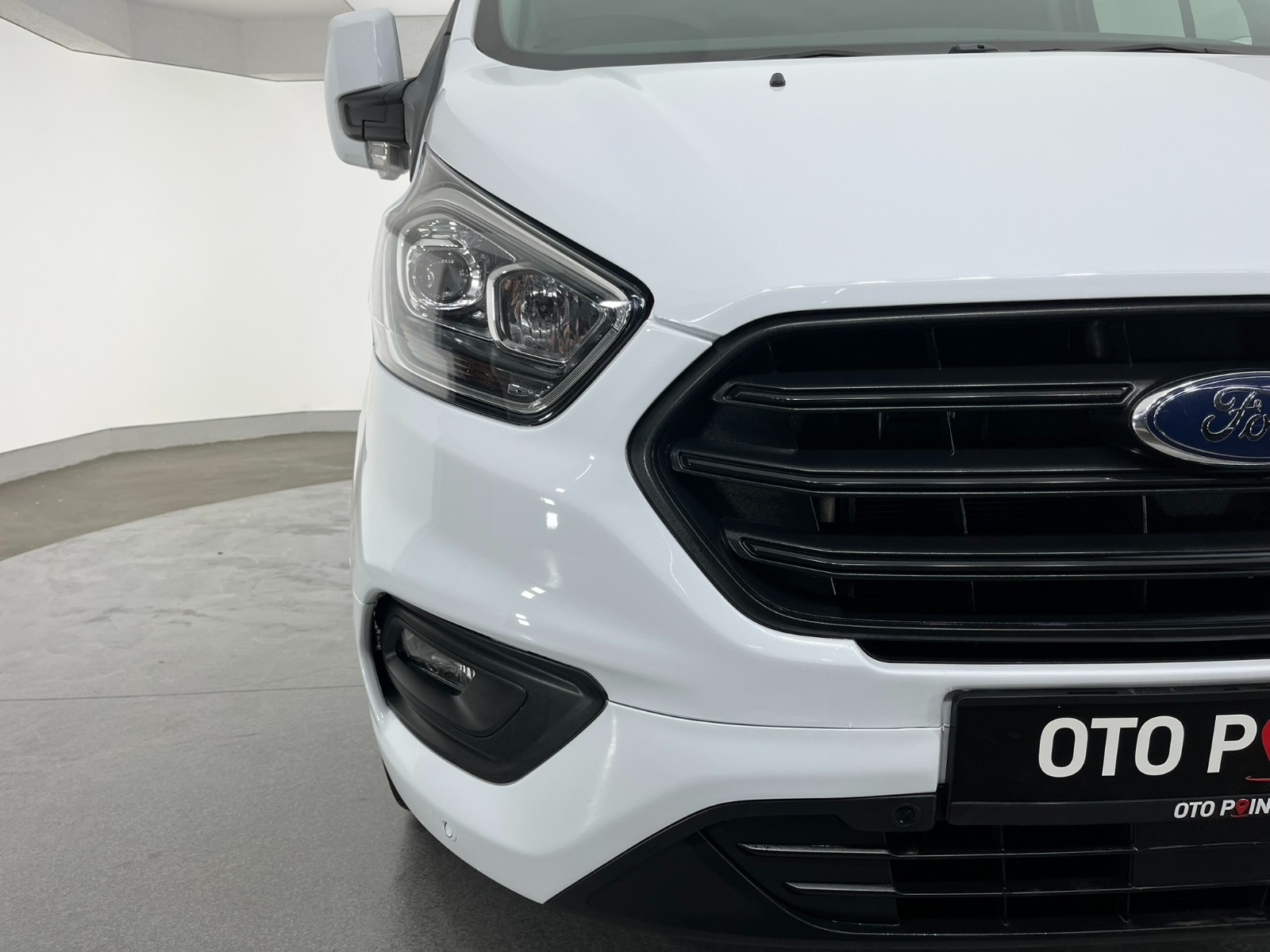 Ford Transit Custom Kombi 2.0 EcoBlue Upgrade 320 L Delux - 2023 - Detay