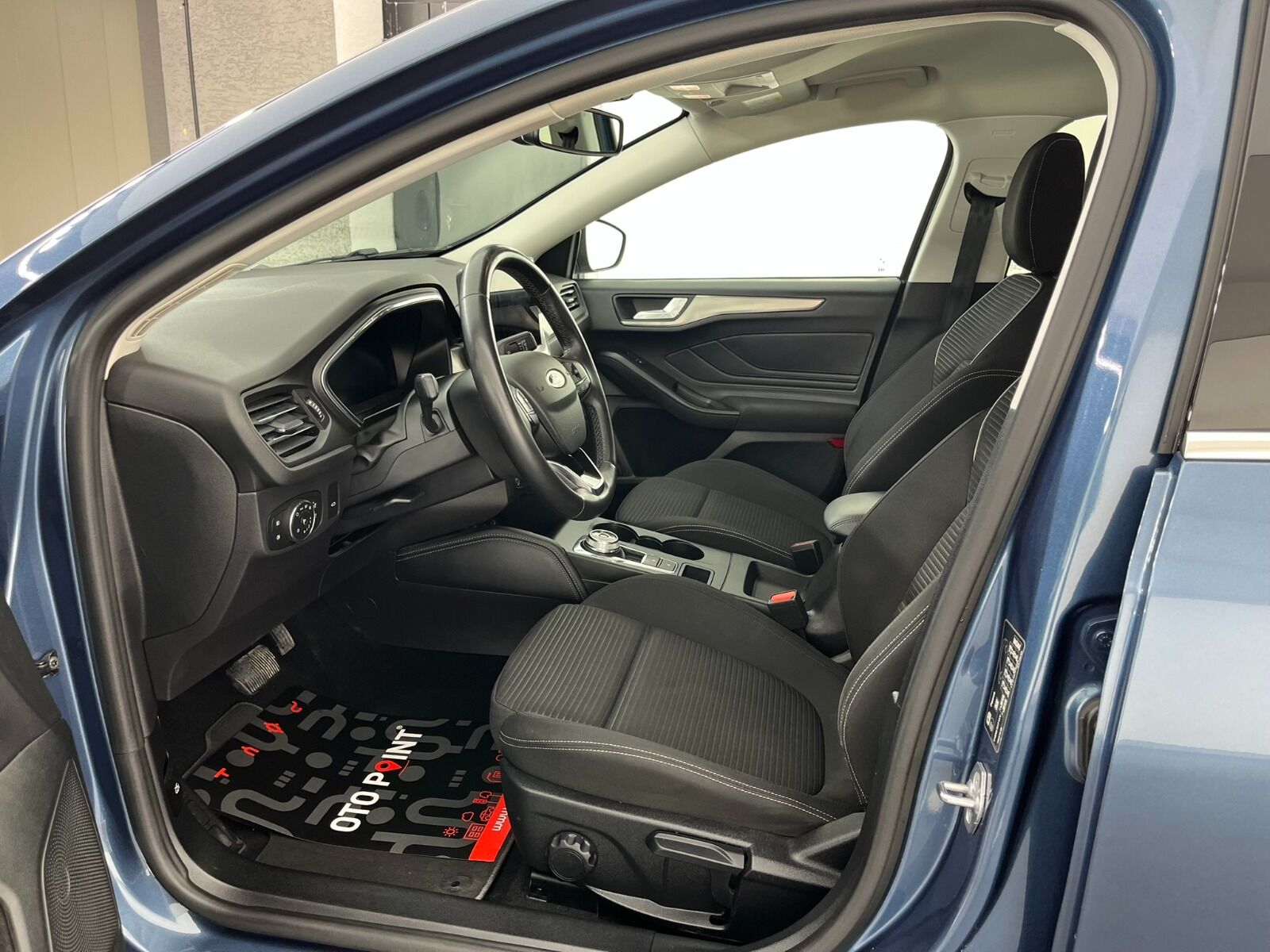 Ford Focus Sedan 1.5 TDCI EcoBlue Titanium X Otomatik - 2023 - Detay