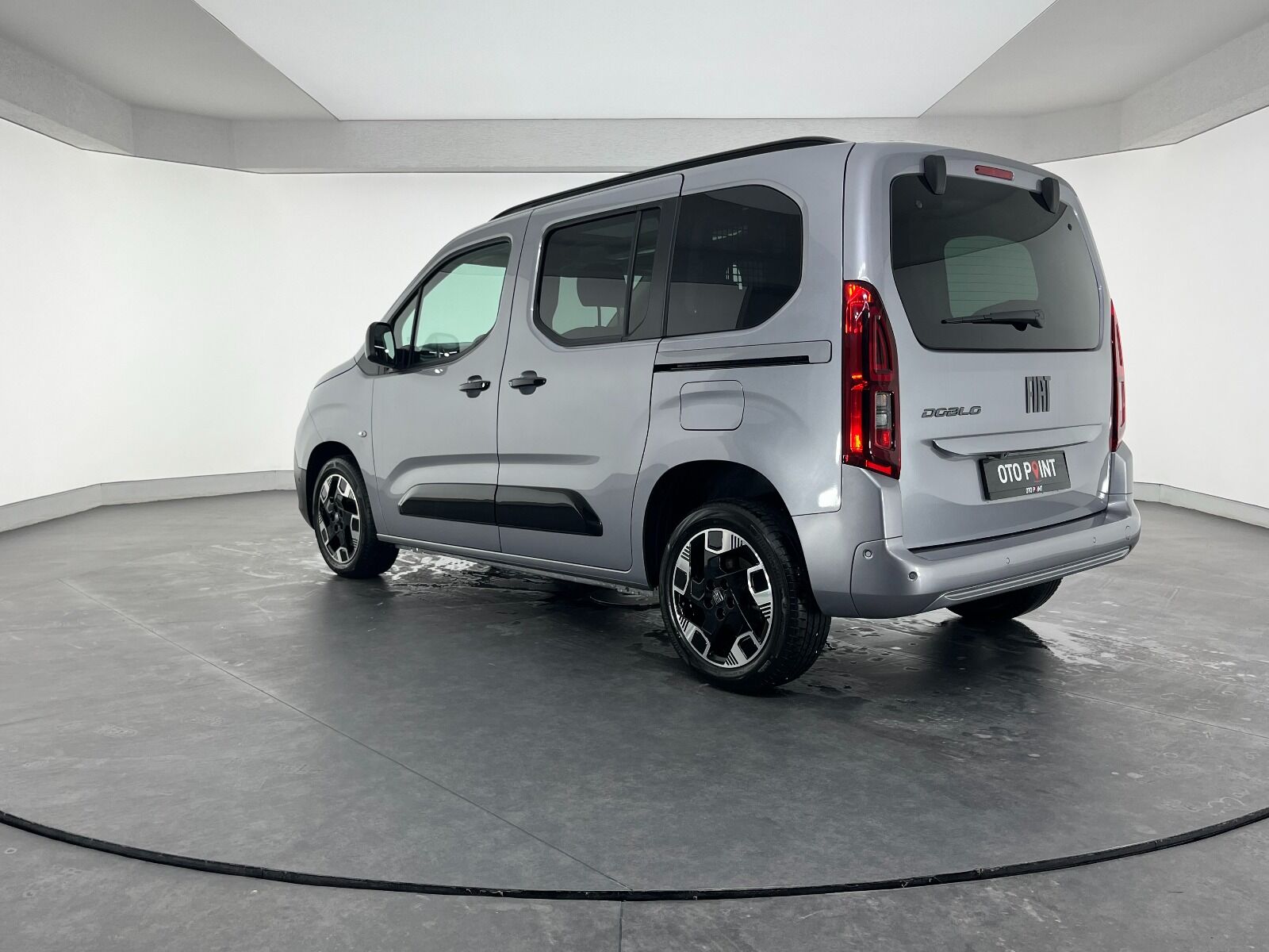 Fiat Doblo Combi 1.5 BlueHDI Premio Plus Otomatik - 2025 - Detay
