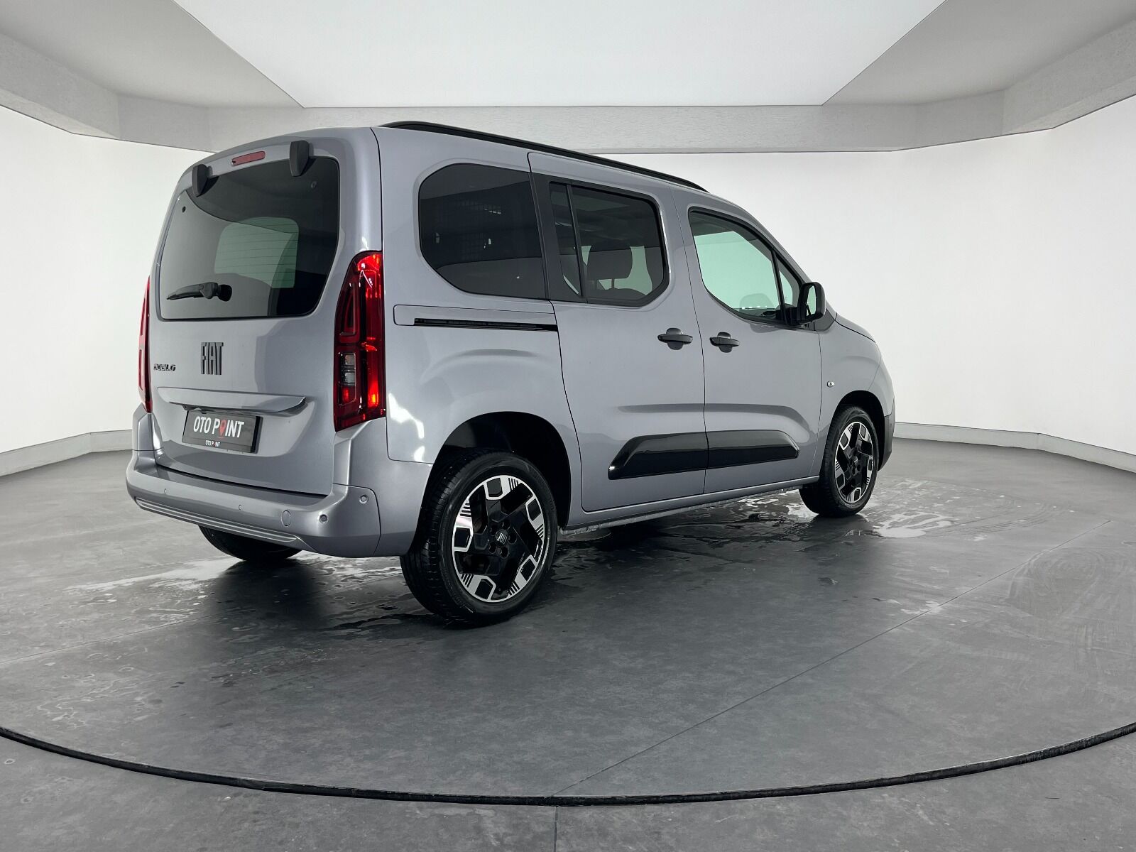 Fiat Doblo Combi 1.5 BlueHDI Premio Plus Otomatik - 2025 - Detay