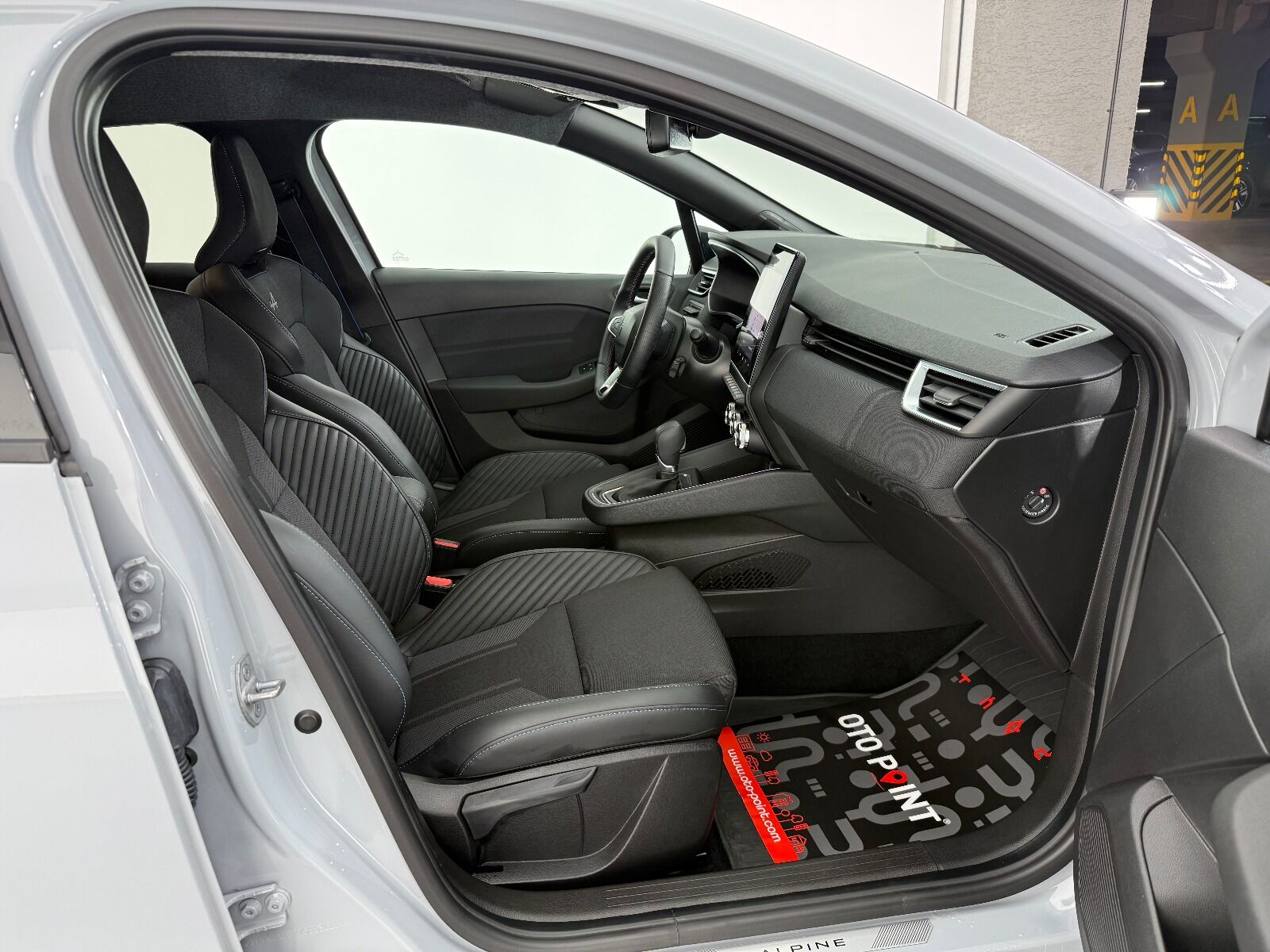 Renault Clio 1.0 TCE Techno Esprit Alpine X-Tronic - 2025 - Detay