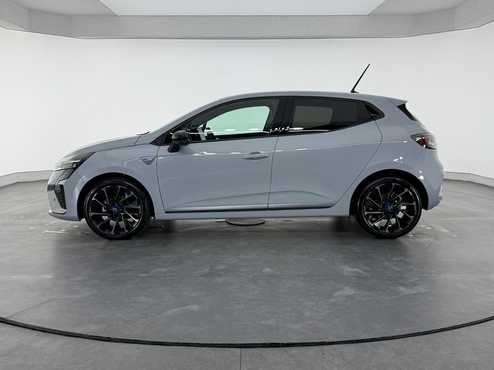 Renault Clio 1.0 TCE Techno Esprit Alpine X-Tronic - 2025 - Detay