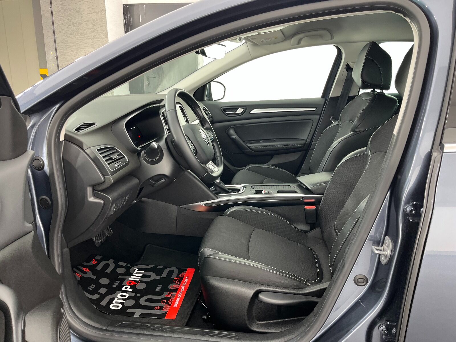 Renault Megane Sedan 1.5 Blue DCI Icon EDC - 2024 - Detay