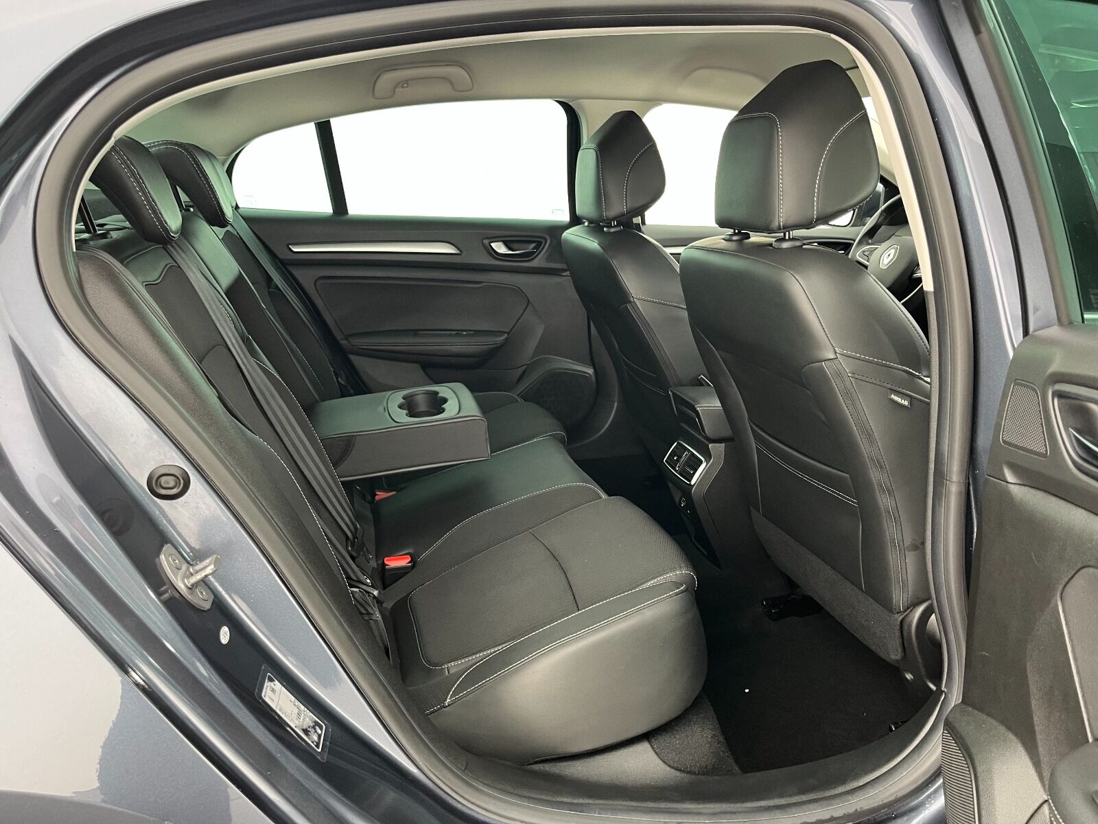 Renault Megane Sedan 1.5 Blue DCI Icon EDC - 2024 - Detay