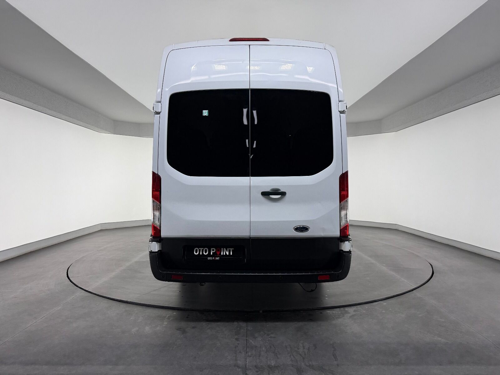 Ford Transit 2.0 EcoBlue 440 E Deluxe UPG - 2023 - Detay