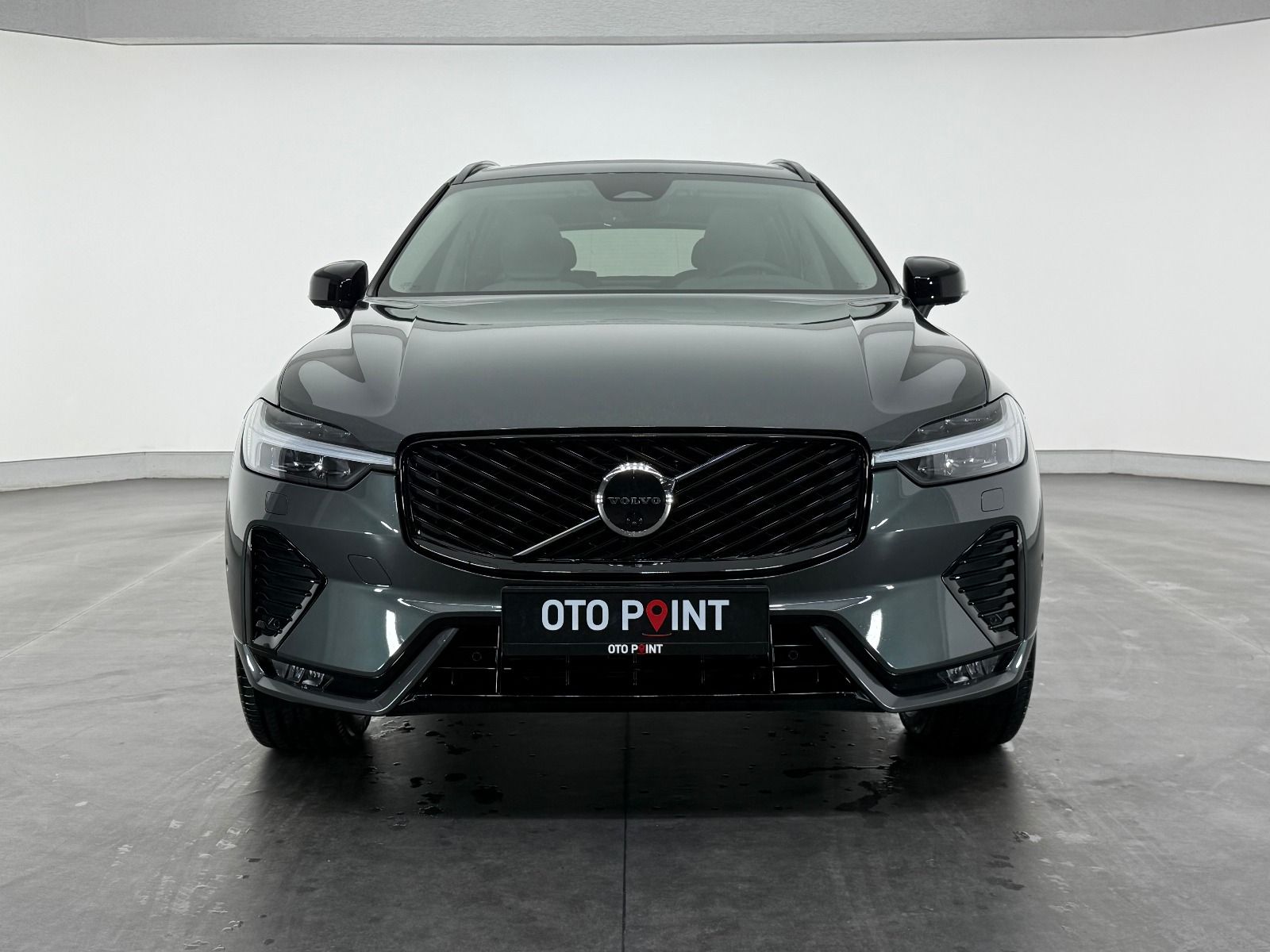 Volvo XC60 2.0 B5 MHEV Plus Dark AWD - 2026