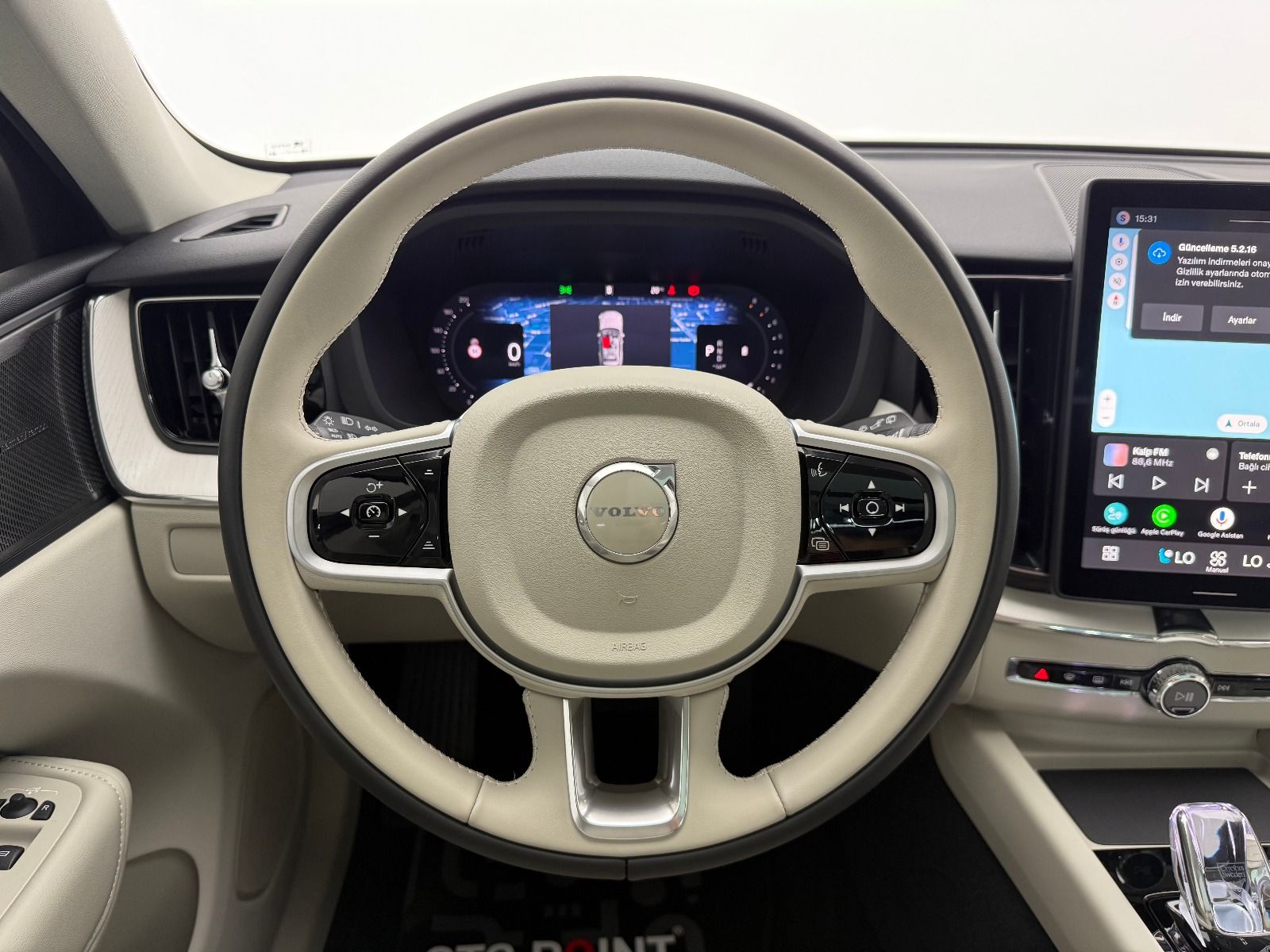 Volvo XC60 2.0 B5 MHEV Plus Dark AWD - 2026 - Detay