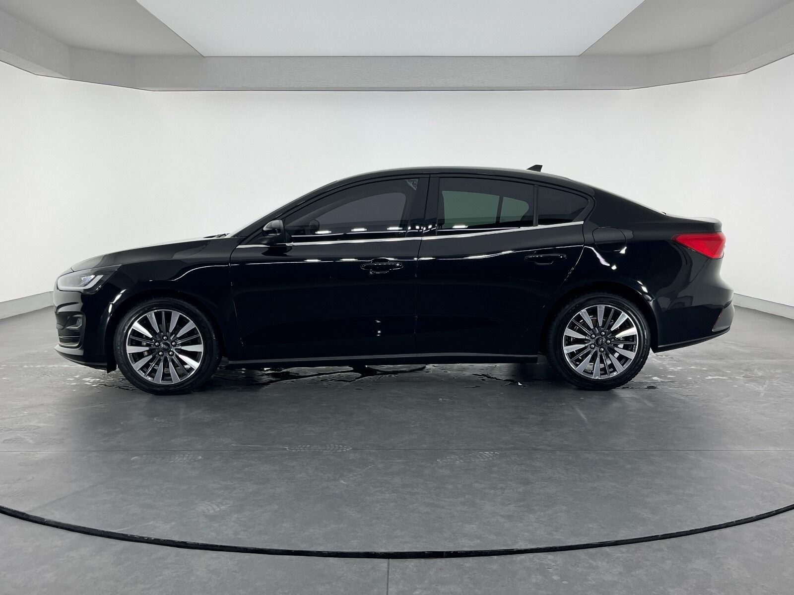 Ford Focus 1.0 Ecoboost Titanium X - 2023 - Detay