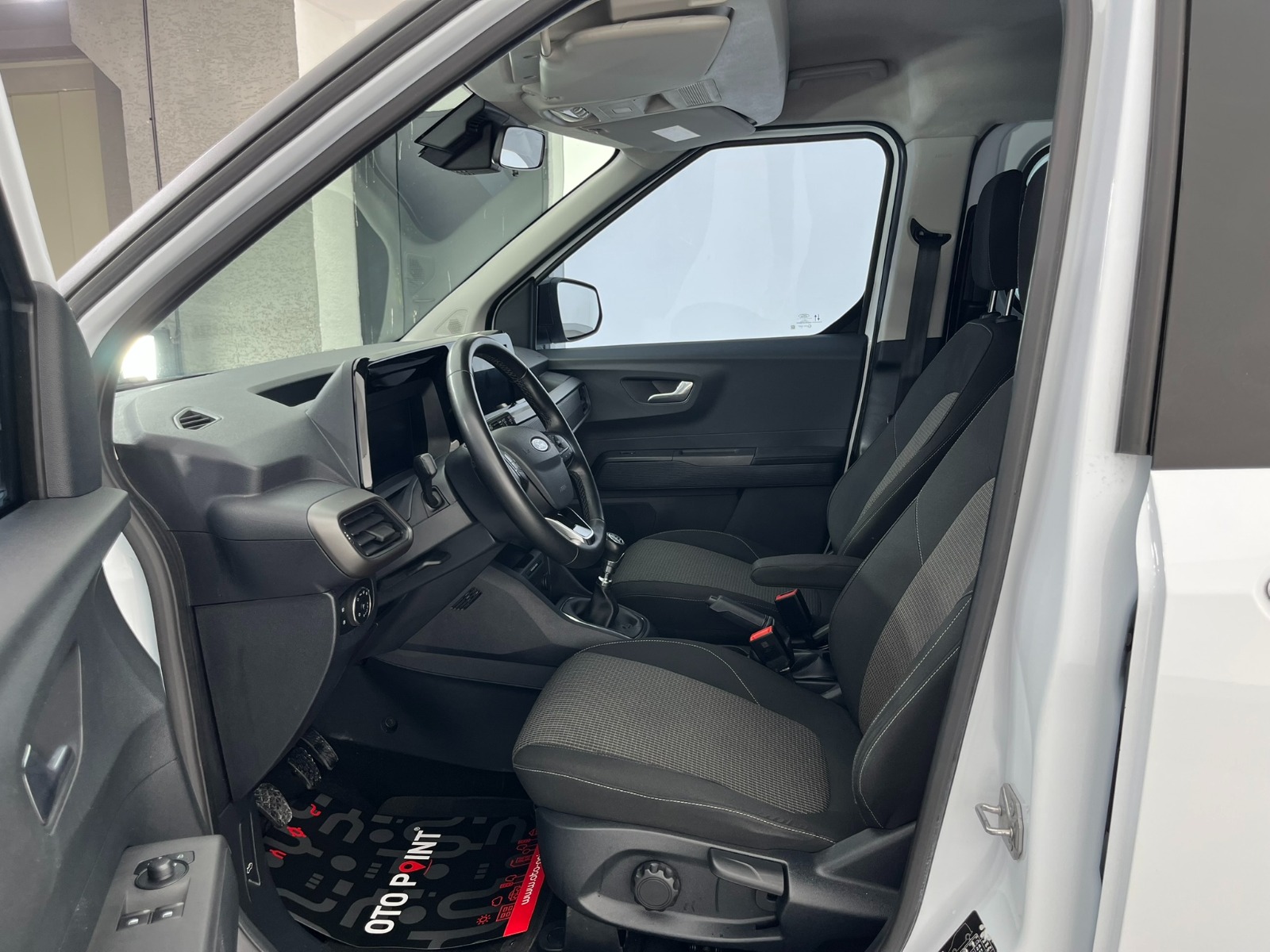 Ford Tourneo Courier Kombi 1.5 EcoBlue Deluxe - 2024 - Detay