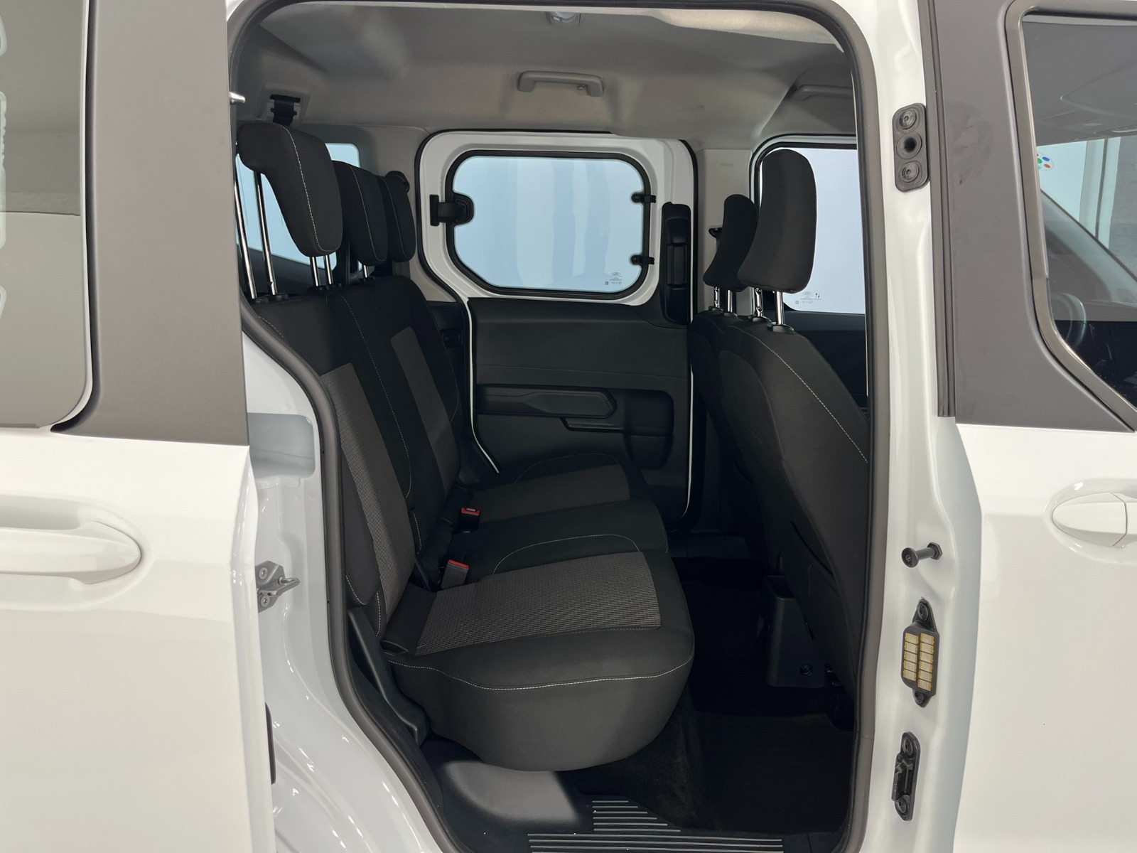 Ford Tourneo Courier Kombi 1.5 EcoBlue Deluxe - 2024 - Detay