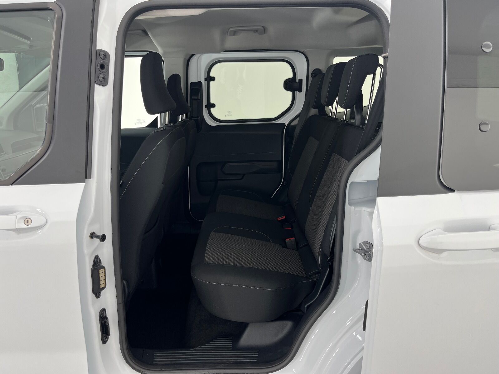 Ford Tourneo Courier 1.5L EcoBlue Deluxe - 2024 - Detay