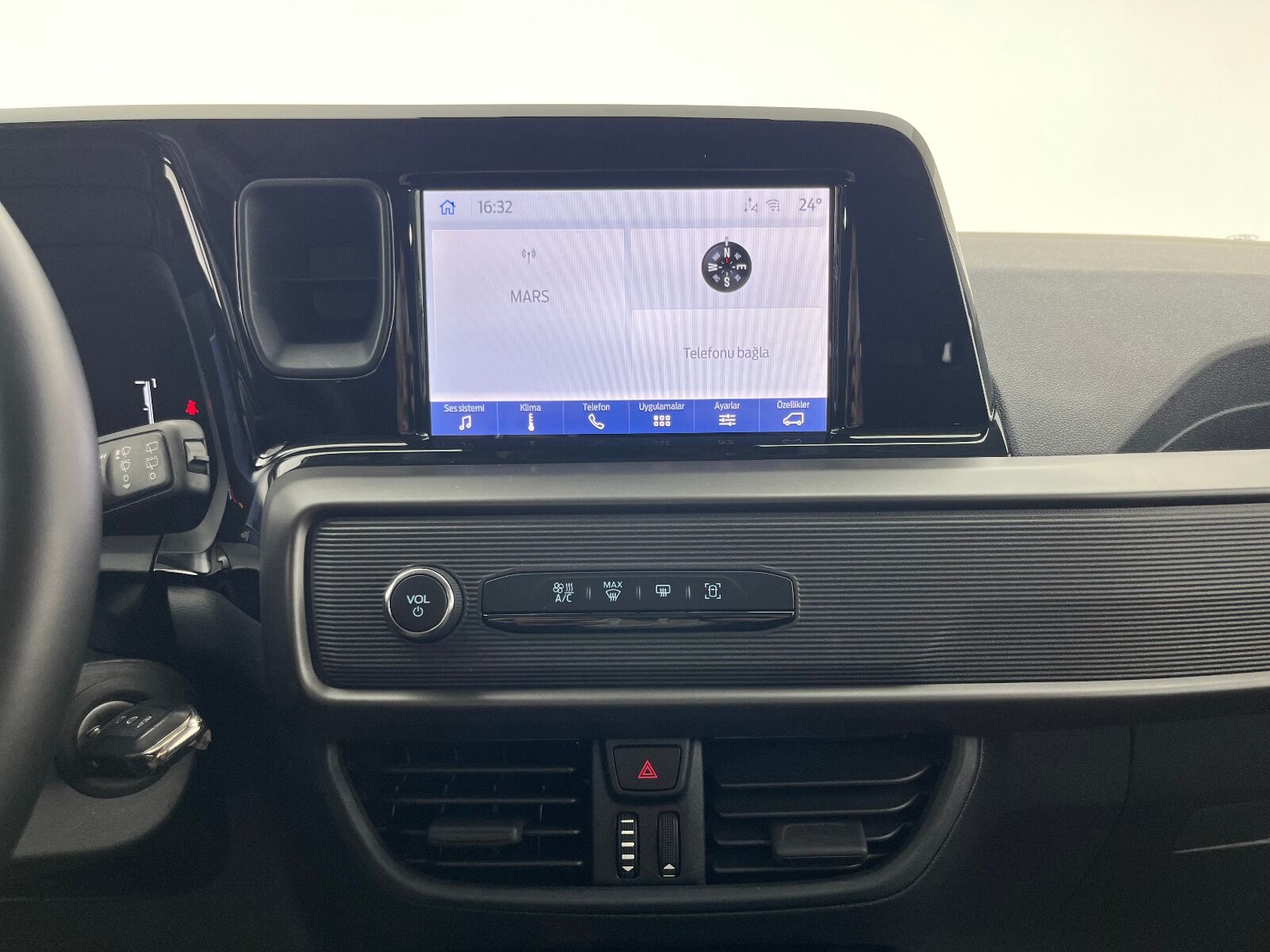 Ford Tourneo Courier 1.5L EcoBlue Deluxe - 2024 - Detay