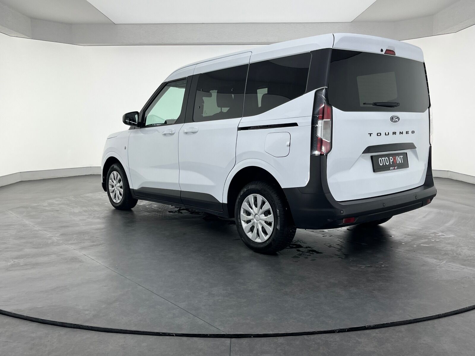 Ford Tourneo Courier 1.5L EcoBlue Deluxe - 2024 - Detay