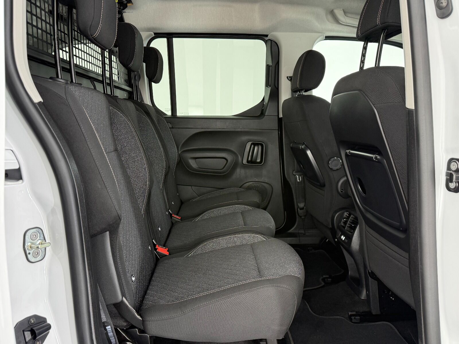Peugeot Rifter 1.5 BlueHDI Allure EAT8 - 2026 - Detay