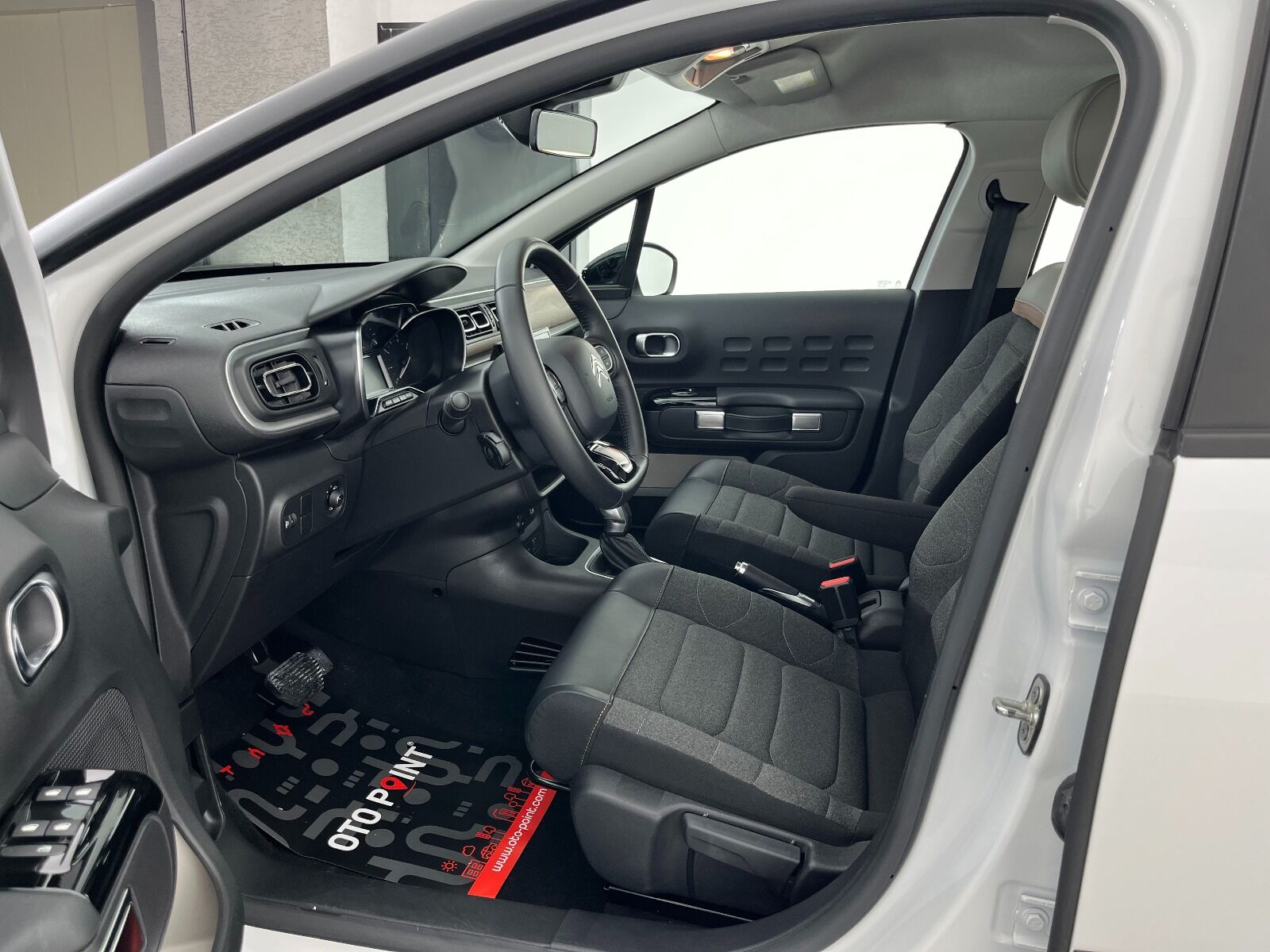 Citroen C3 1.2 PureTech Feel Bold EAT6 - 2023 - Detay