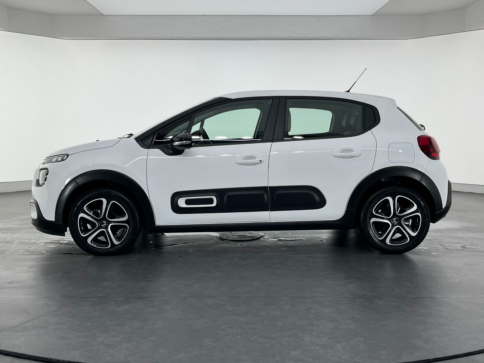 Citroen C3 1.2 PureTech Feel Bold EAT6 - 2023 - Detay