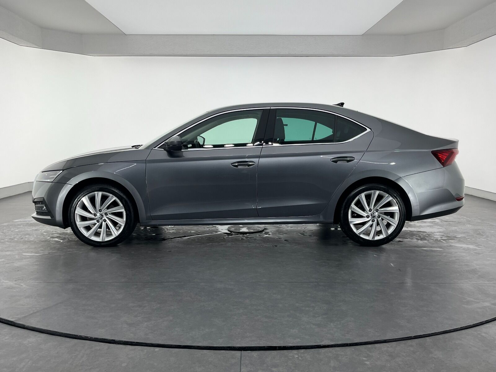 Skoda Octavia 1.5 TSI e-Tec Prestige DSG - 2024 - Detay