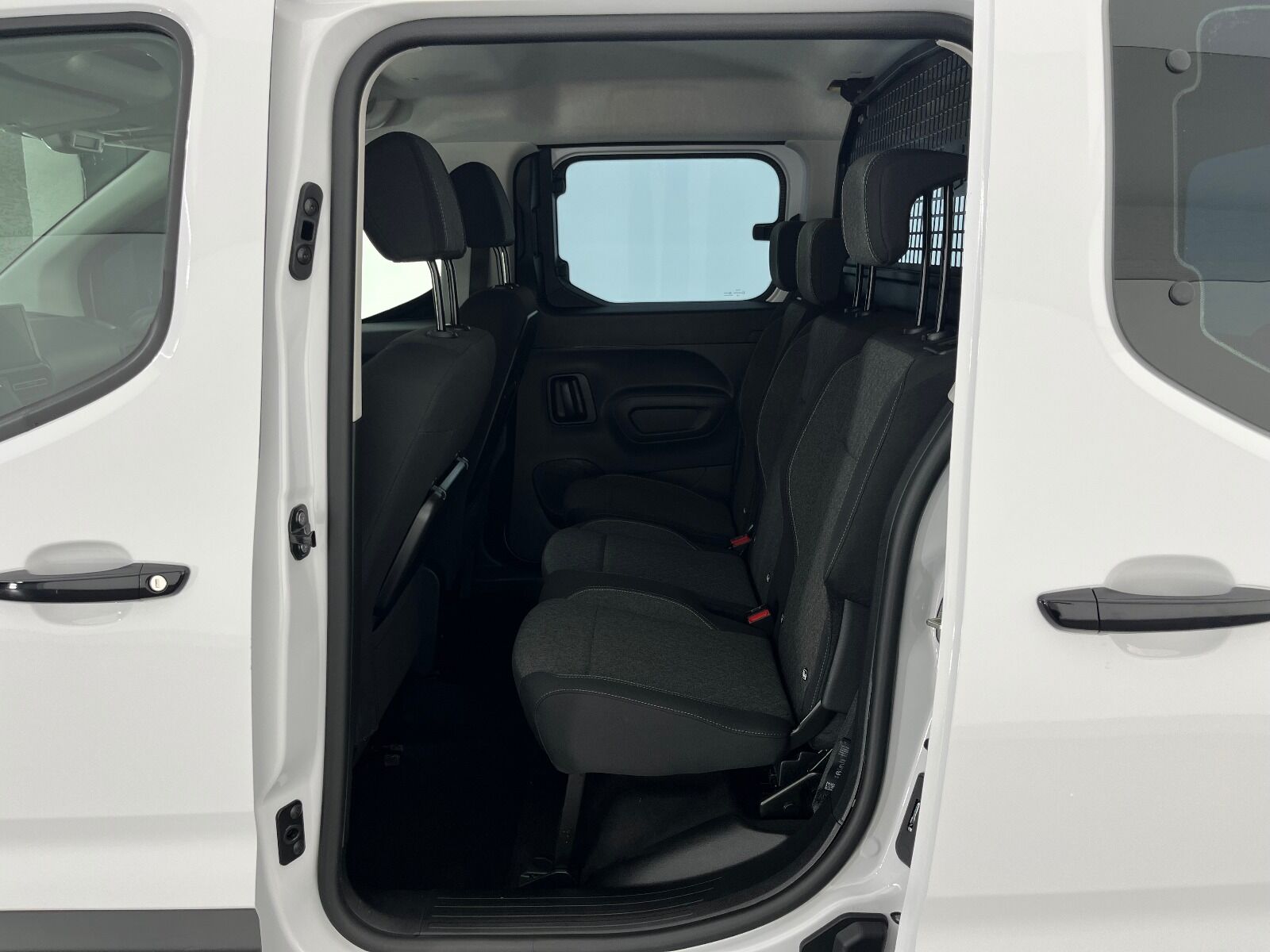 Opel Combo 1.5 D Essential - 2025 - Detay