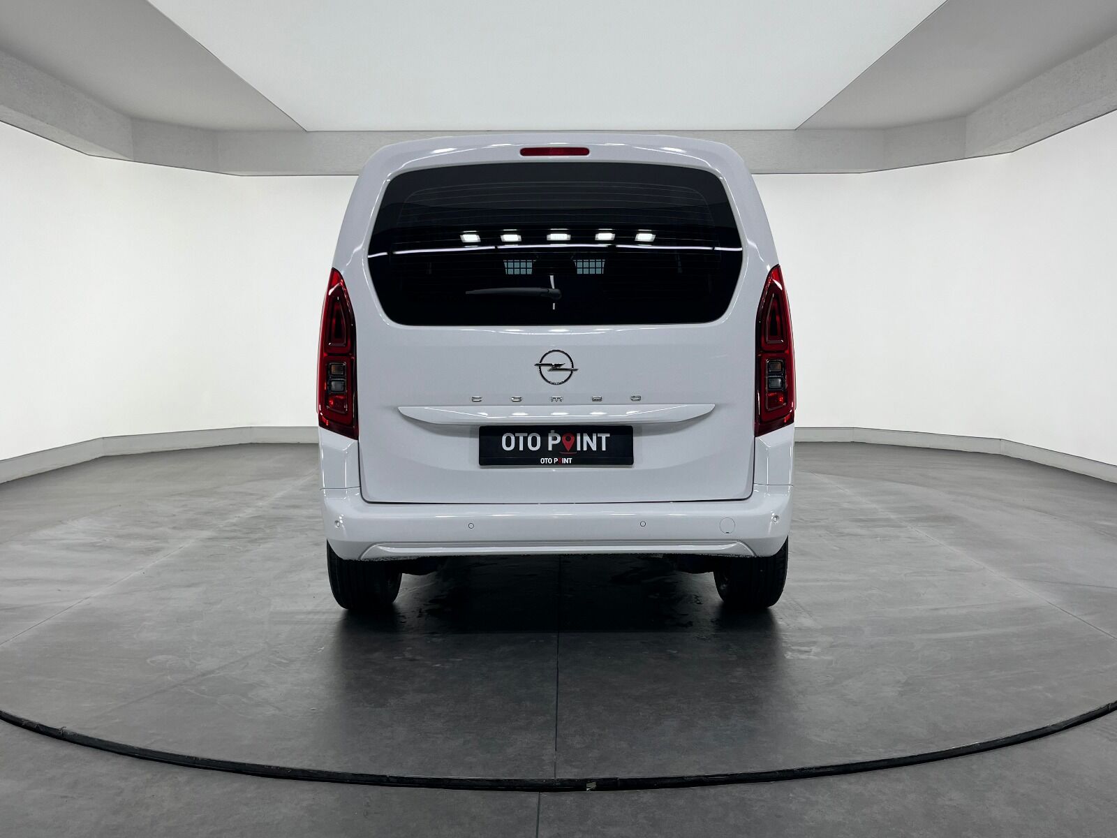 Opel Combo 1.5 D Essential - 2025 - Detay