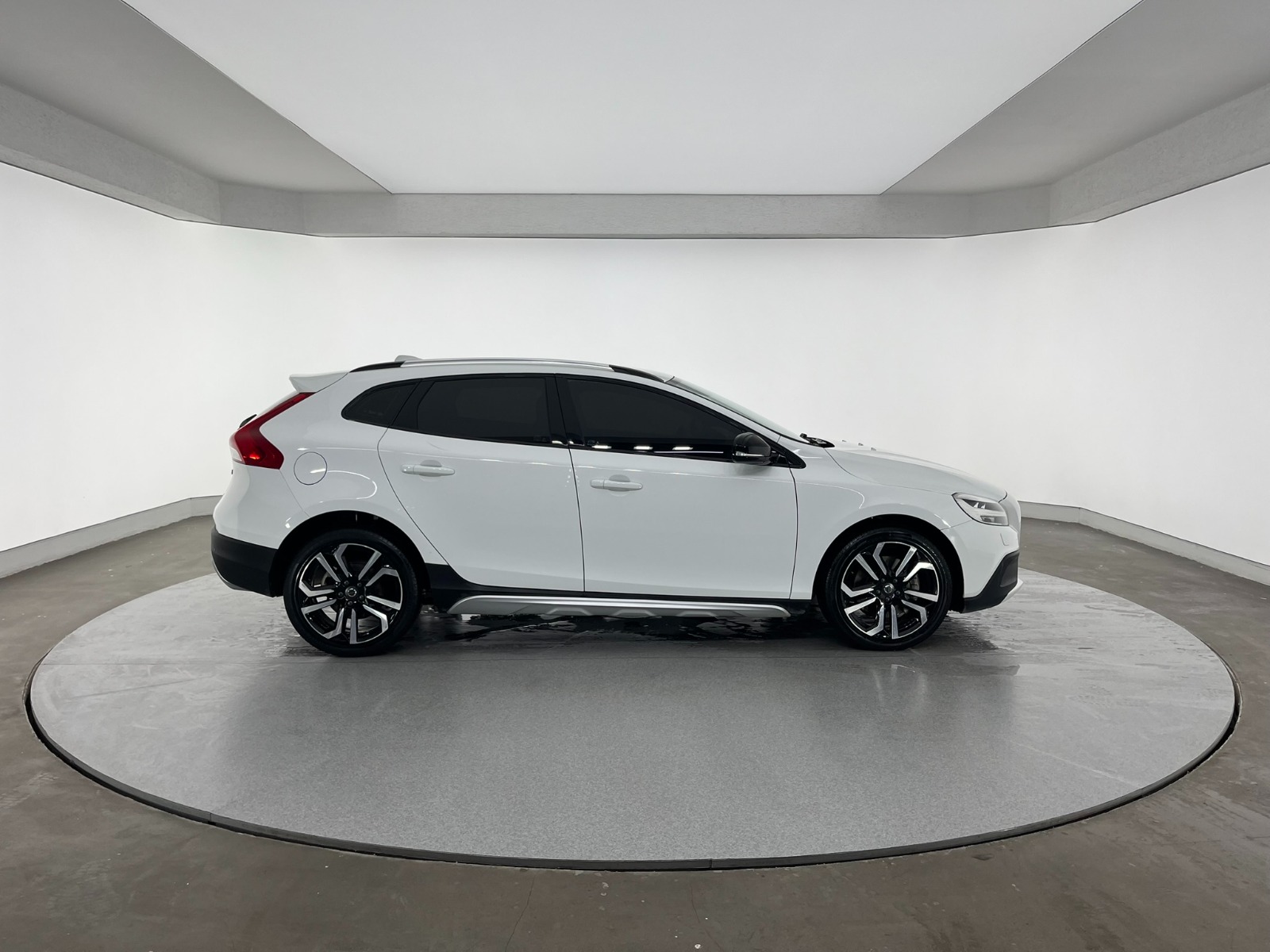 Volvo V40 Cross Country 1.5 T3 Advance Powershift - 2018 - Detay
