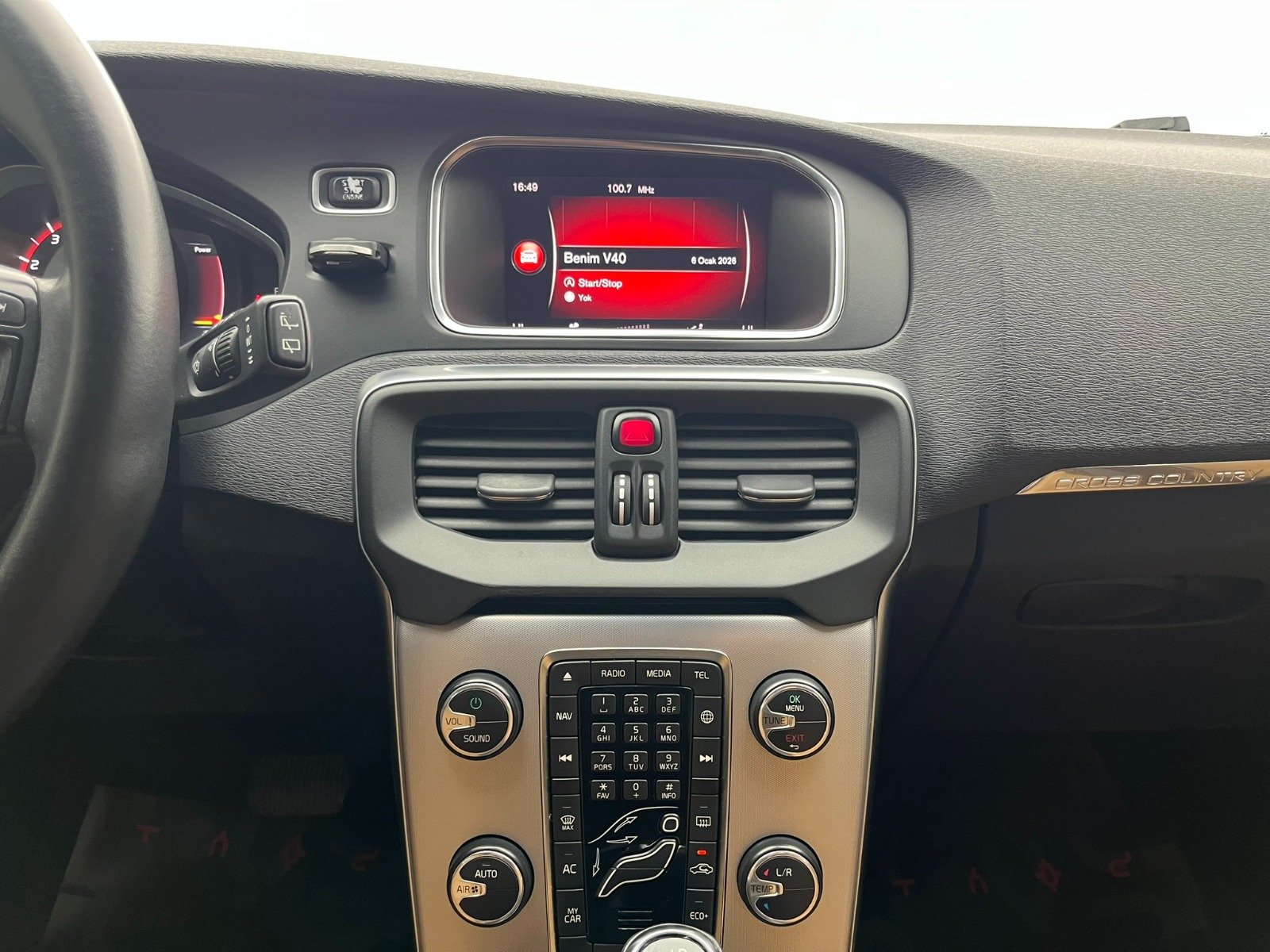 Volvo V40 Cross Country 1.5 T3 Advance Powershift - 2018 - Detay