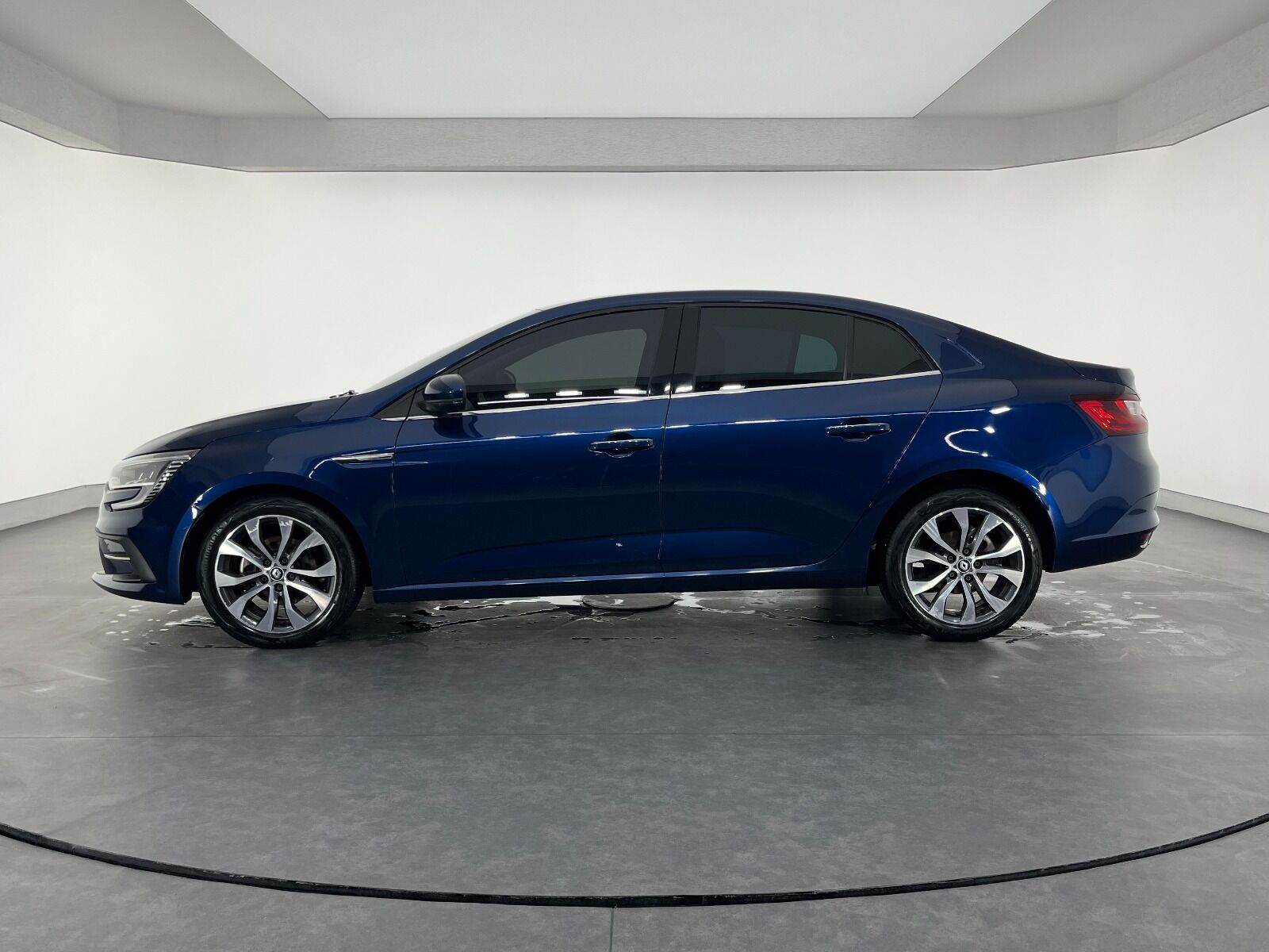 Renault Megane Sedan 1.3 TCe Icon EDC - 2024 - Detay