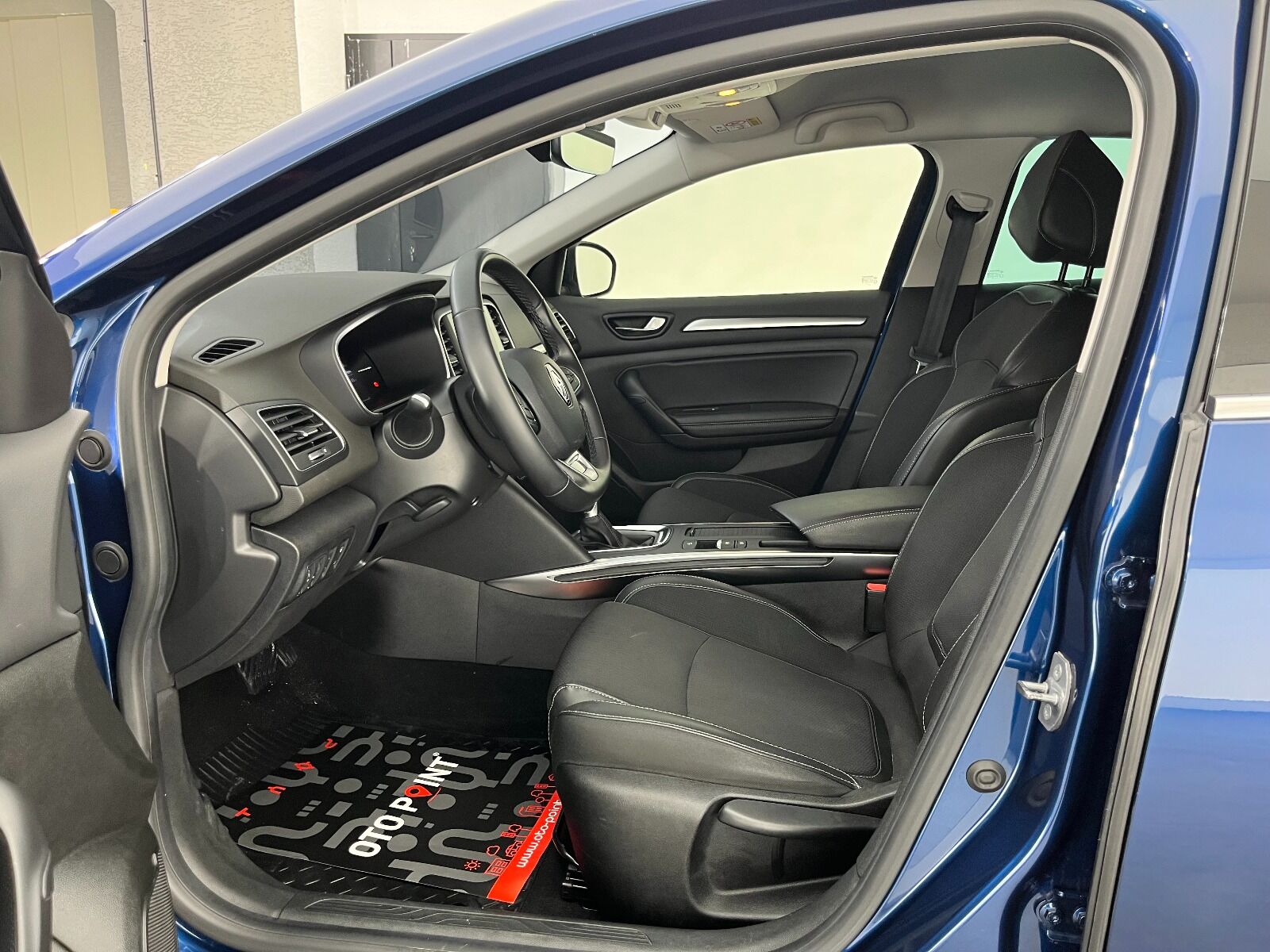 Renault Megane Sedan 1.3 TCe Icon EDC - 2024 - Detay