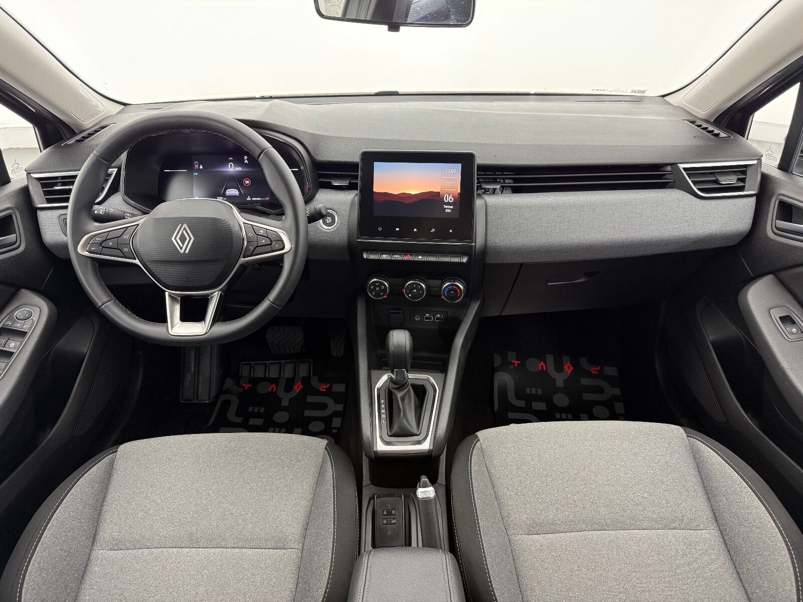 Renault Clio 1.0 TCE Evolution X-Tronic - 2025 - Detay