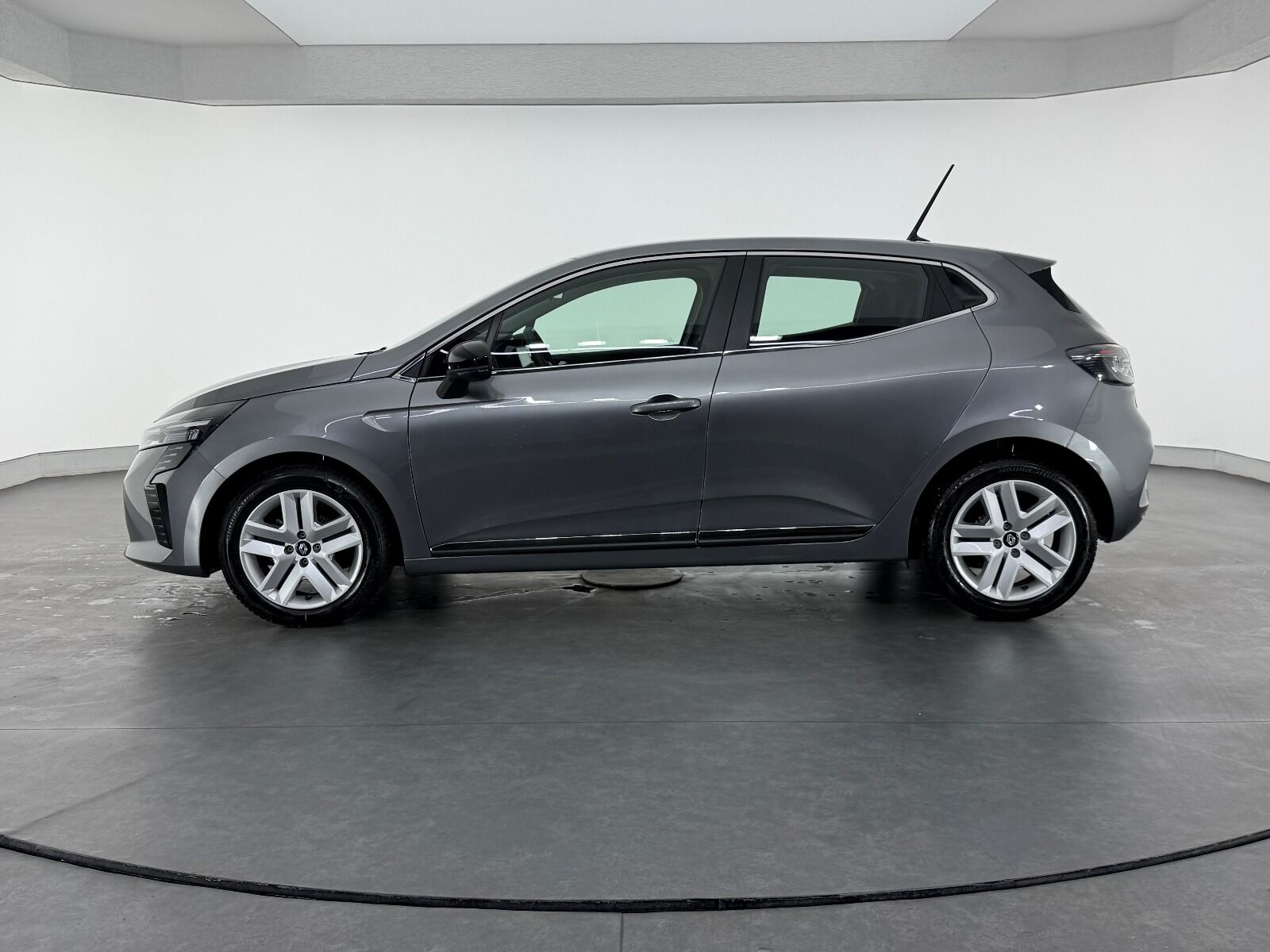 Renault Clio 1.0 TCE Evolution X-Tronic - 2025 - Detay