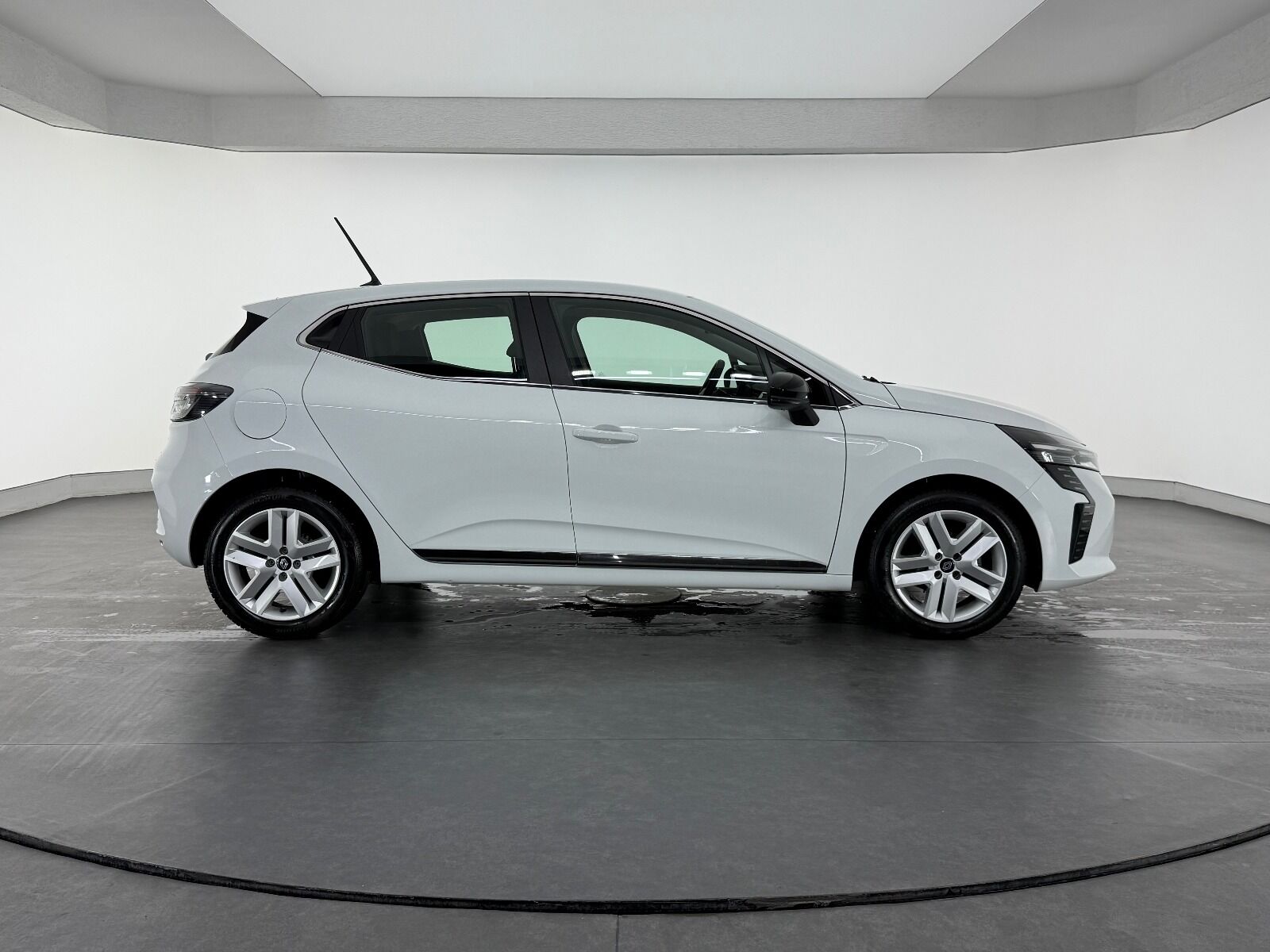 Renault Clio 1.0 TCE Evolution X-Tronic - 2025 - Detay