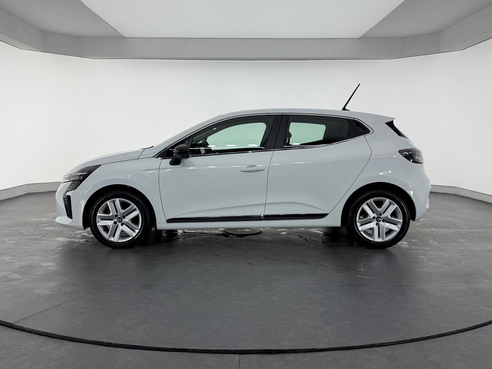 Renault Clio 1.0 TCE Evolution X-Tronic - 2025 - Detay