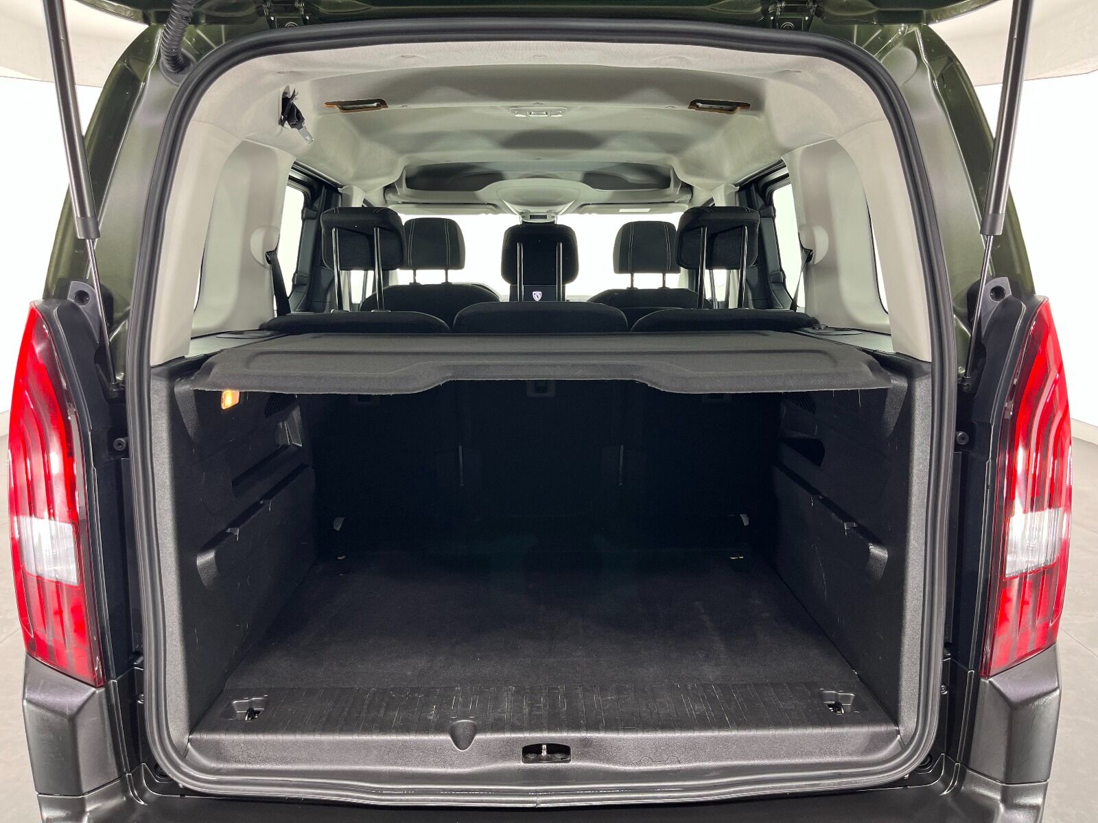 Peugeot Rifter 1.5 BlueHDI Allure EAT8 - 2025 - Detay