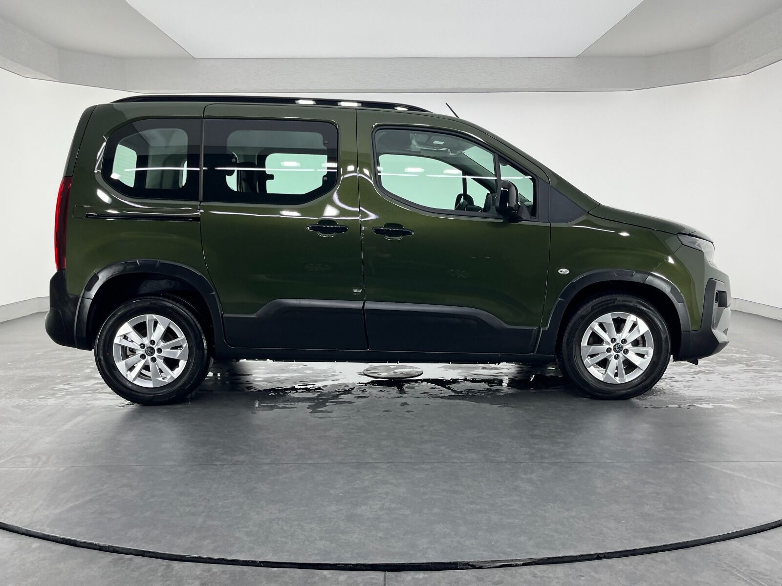 Peugeot Rifter 1.5 BlueHDI Allure EAT8 - 2025 - Detay