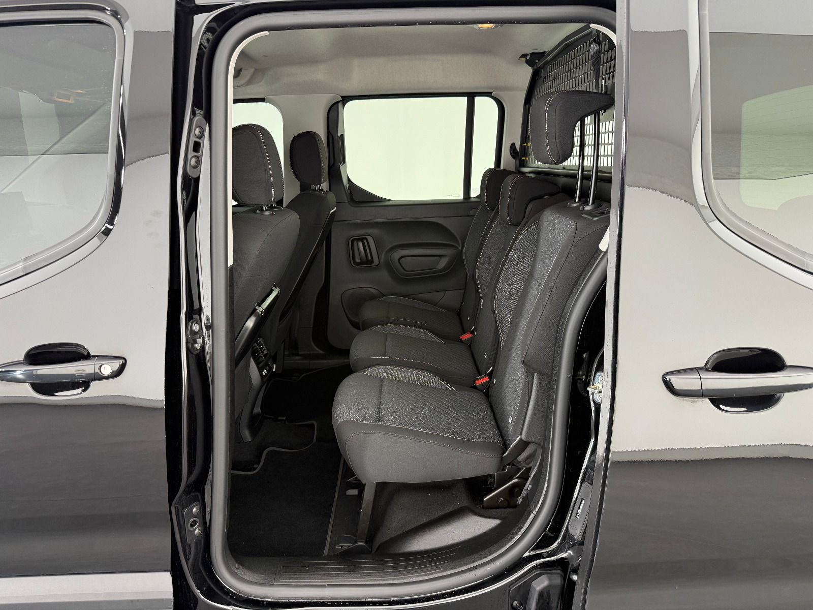 Peugeot Rifter 1.5 BlueHDI Allure EAT8 - 2026 - Detay