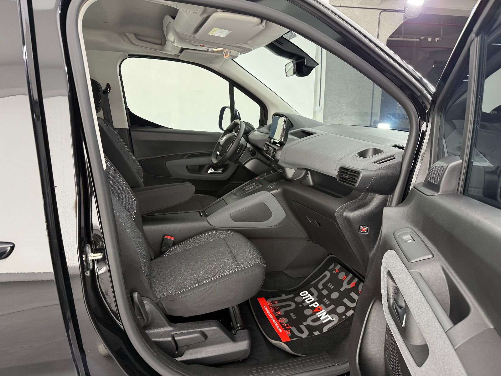 Peugeot Rifter 1.5 BlueHDI Allure EAT8 - 2026 - Detay