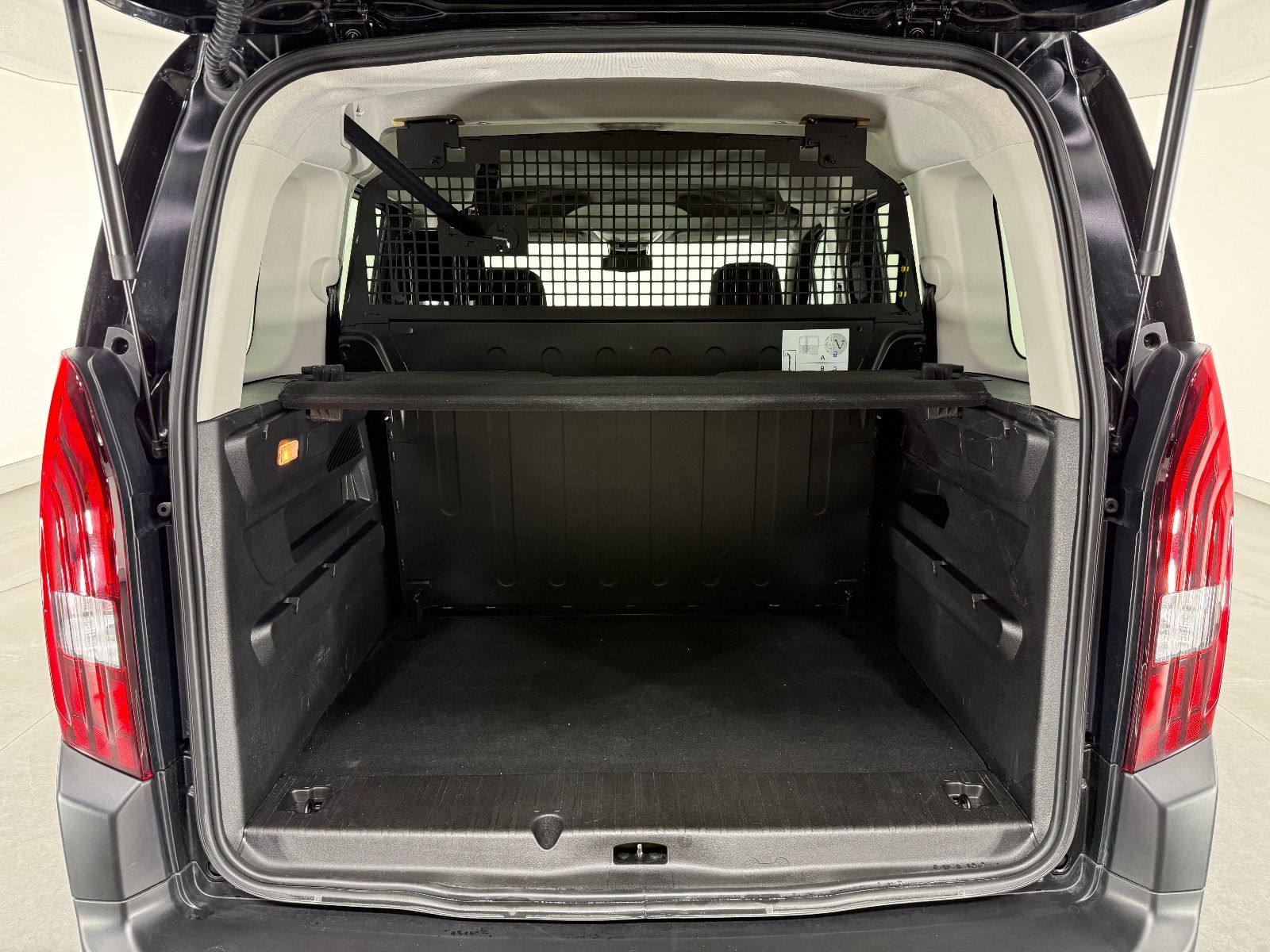 Peugeot Rifter 1.5 BlueHDI Allure EAT8 - 2026 - Detay