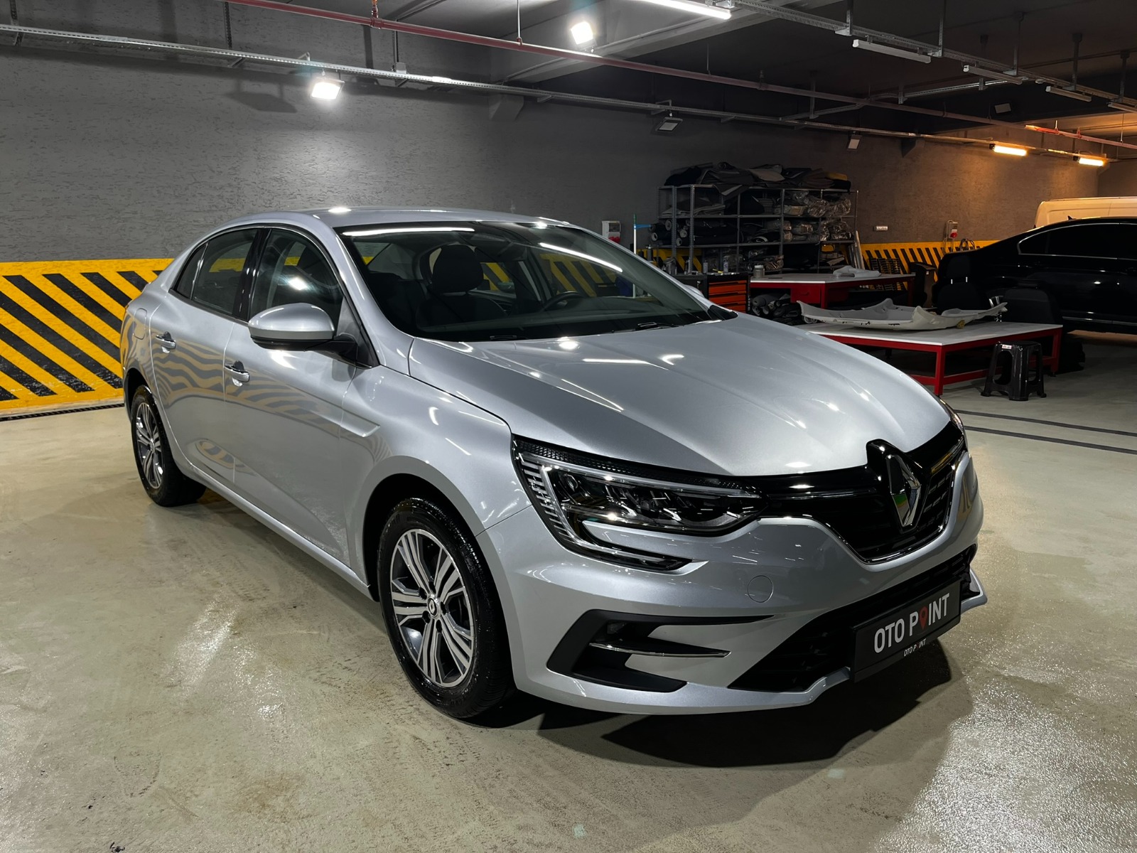 Renault Megane Sedan 1.3 TCe Touch EDC - 2024 - 34MGJ107