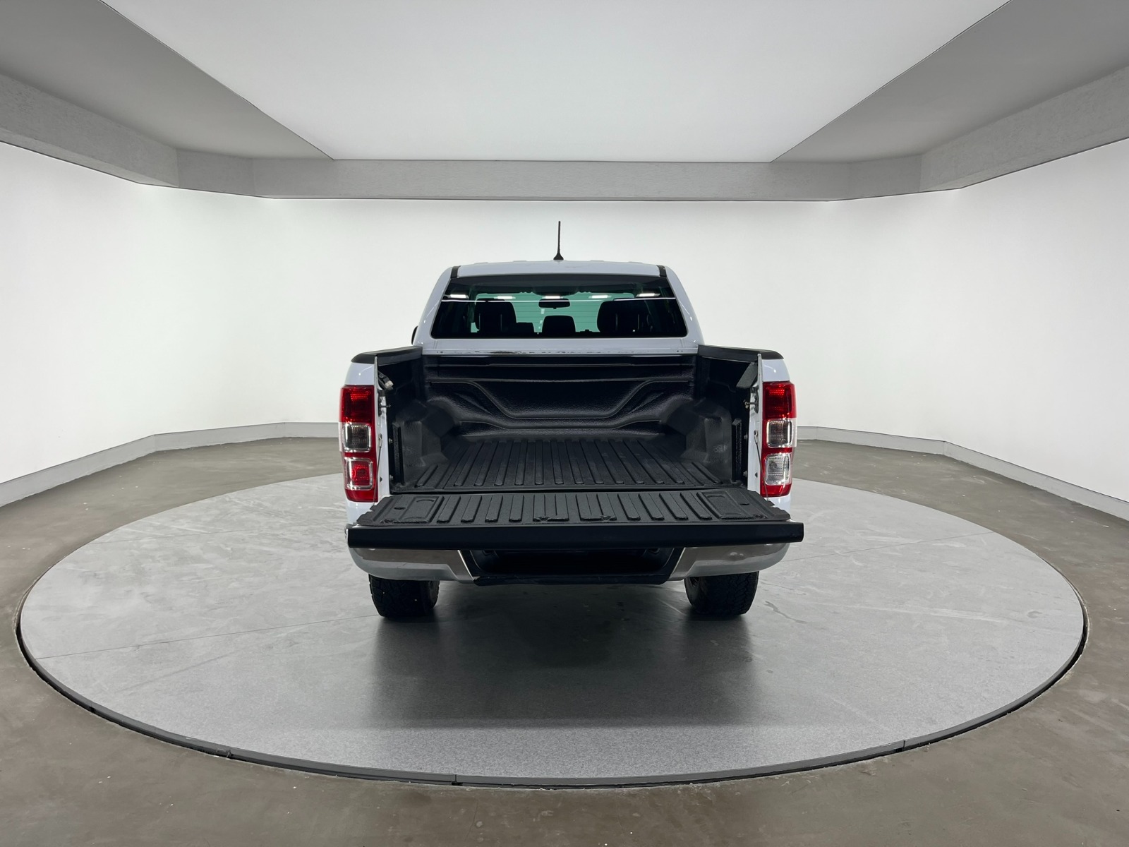 Ford Ranger Çift Kabin Pick-Up 2.0 EcoBlue 4x4 XLT Otomatik - 2021 - Detay