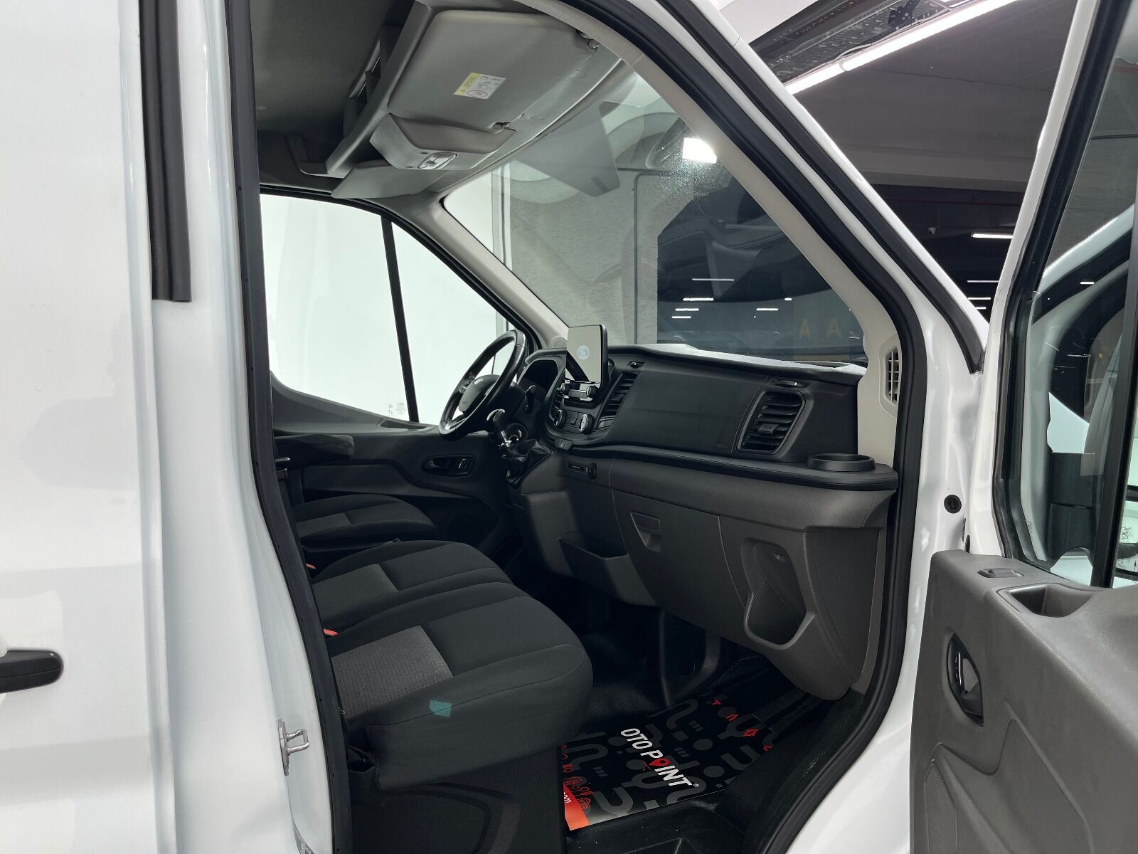 Ford Transit 350 E - 2022 - Detay