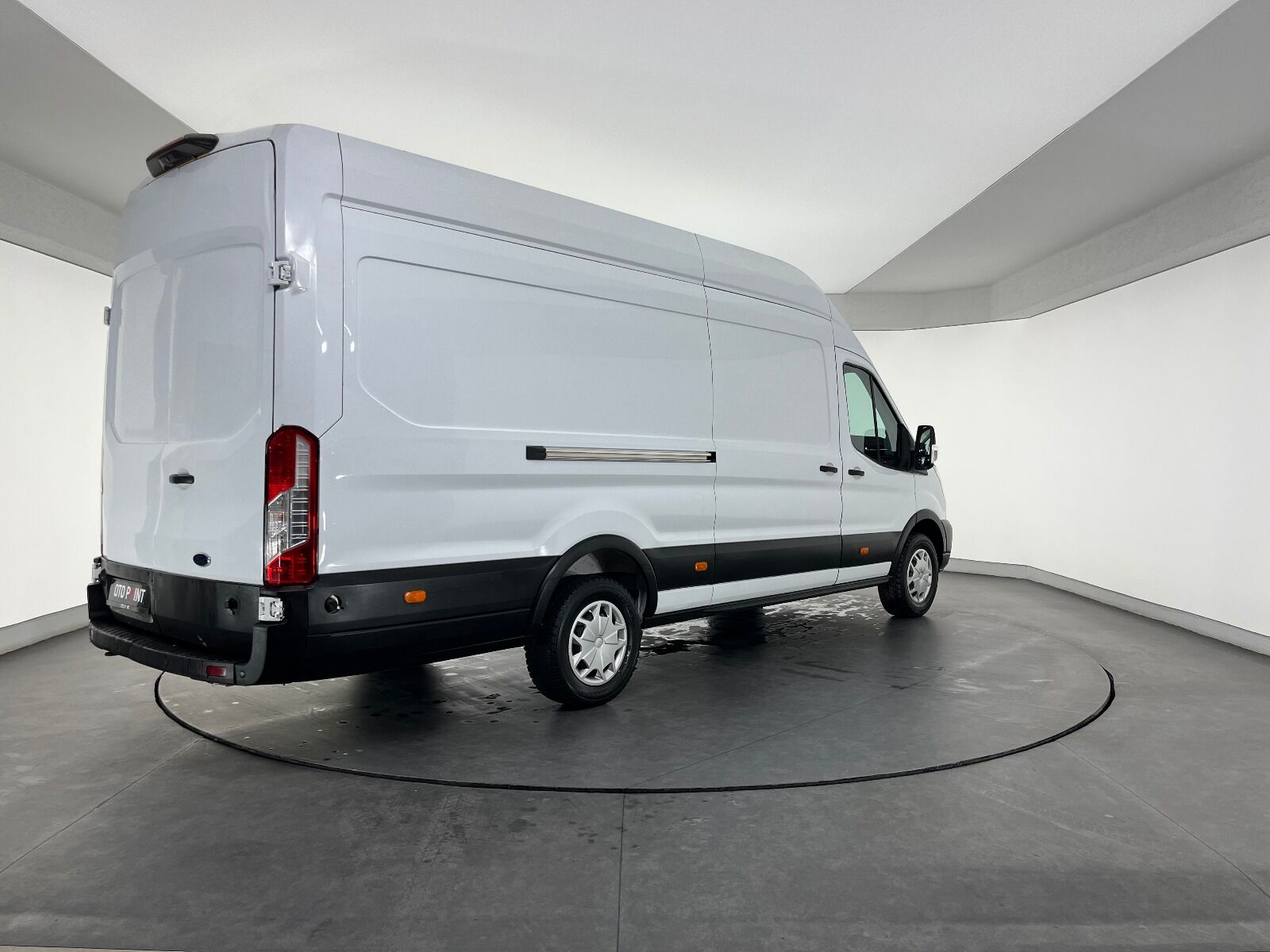 Ford Transit 350 E - 2022 - Detay